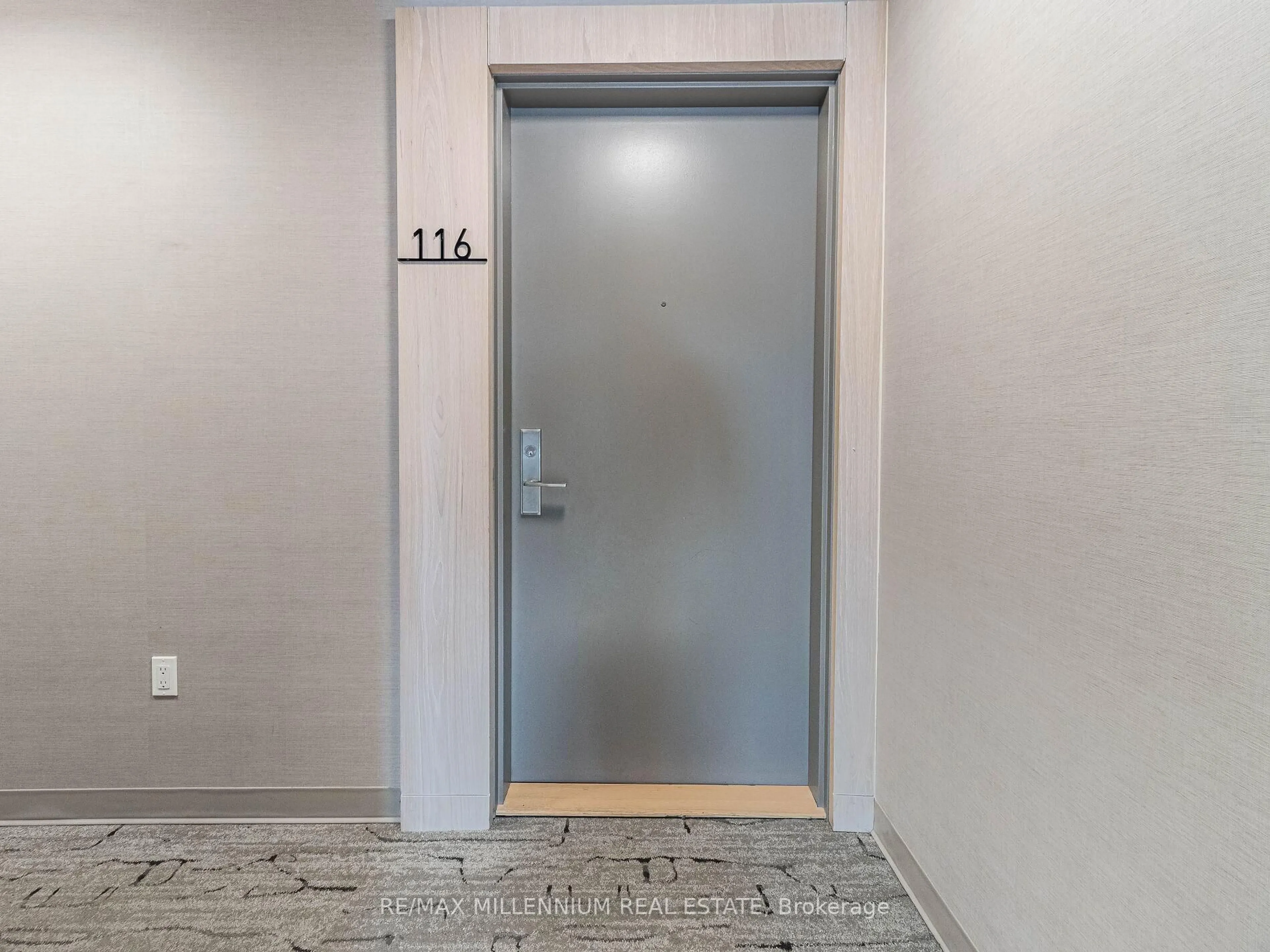 Indoor foyer for 155 Downsview Park Blvd #116, Toronto Ontario M3K 0E3