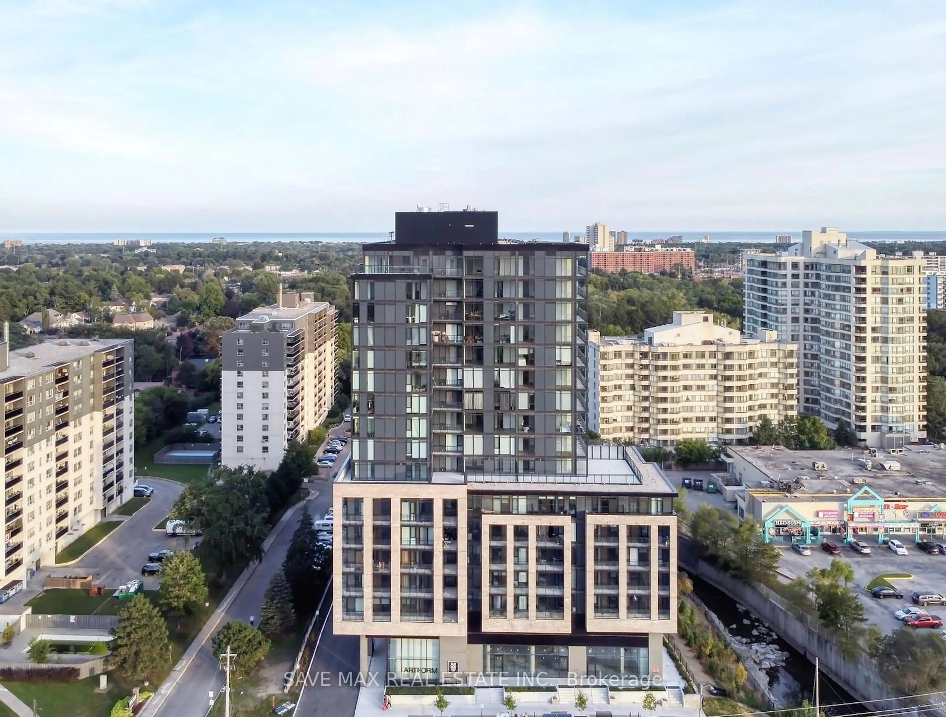 A pic from outside/outdoor area/front of a property/back of a property/a pic from drone, city buildings view from balcony for 86 DUNDAS St #510, Mississauga Ontario L5A 0B1