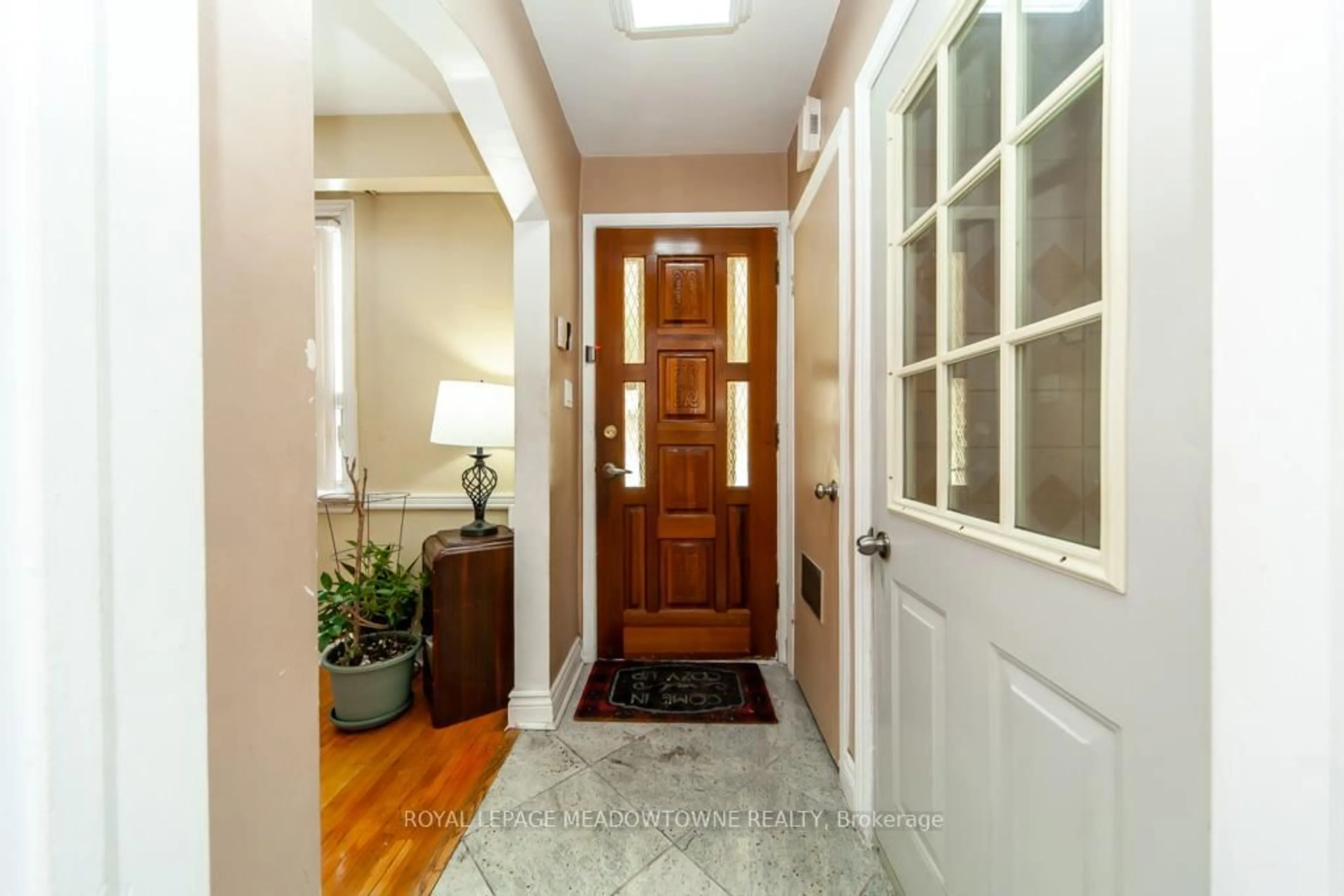 Indoor entryway for 47 Jodphur Ave, Toronto Ontario M9M 2J3