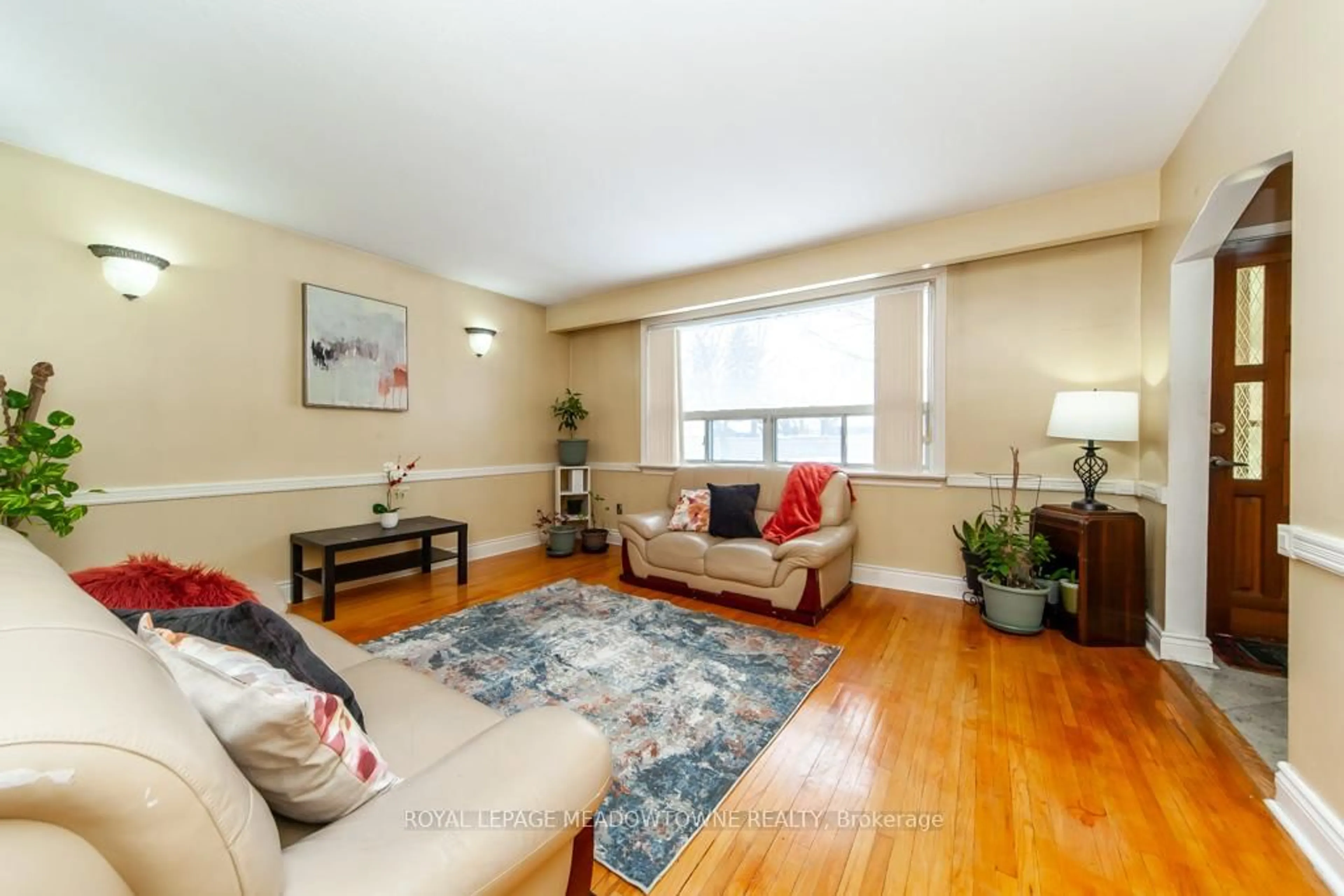 Living room with furniture, unknown for 47 Jodphur Ave, Toronto Ontario M9M 2J3