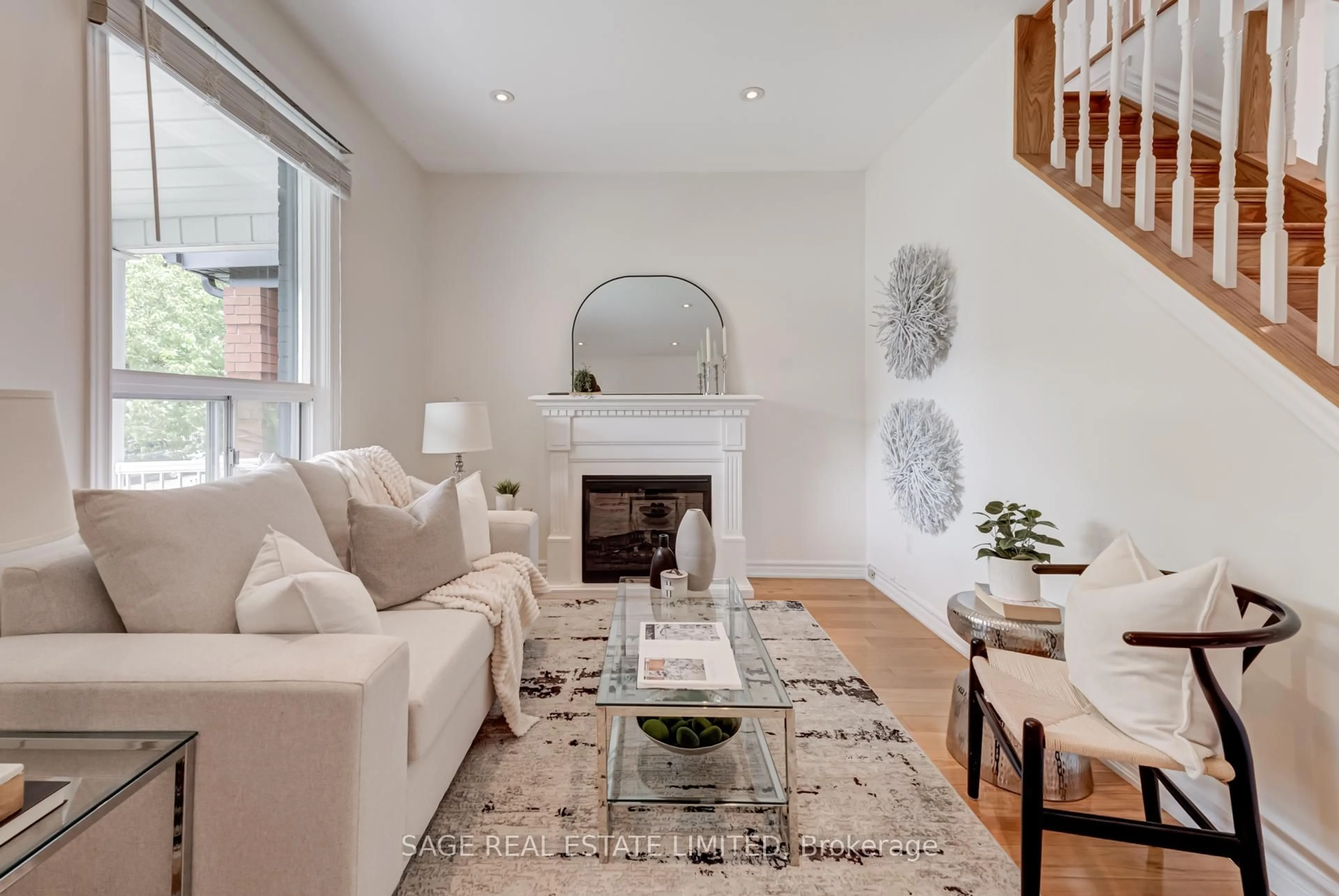 Living room with furniture, unknown for 17 Hugo Ave, Toronto Ontario M6P 3T3