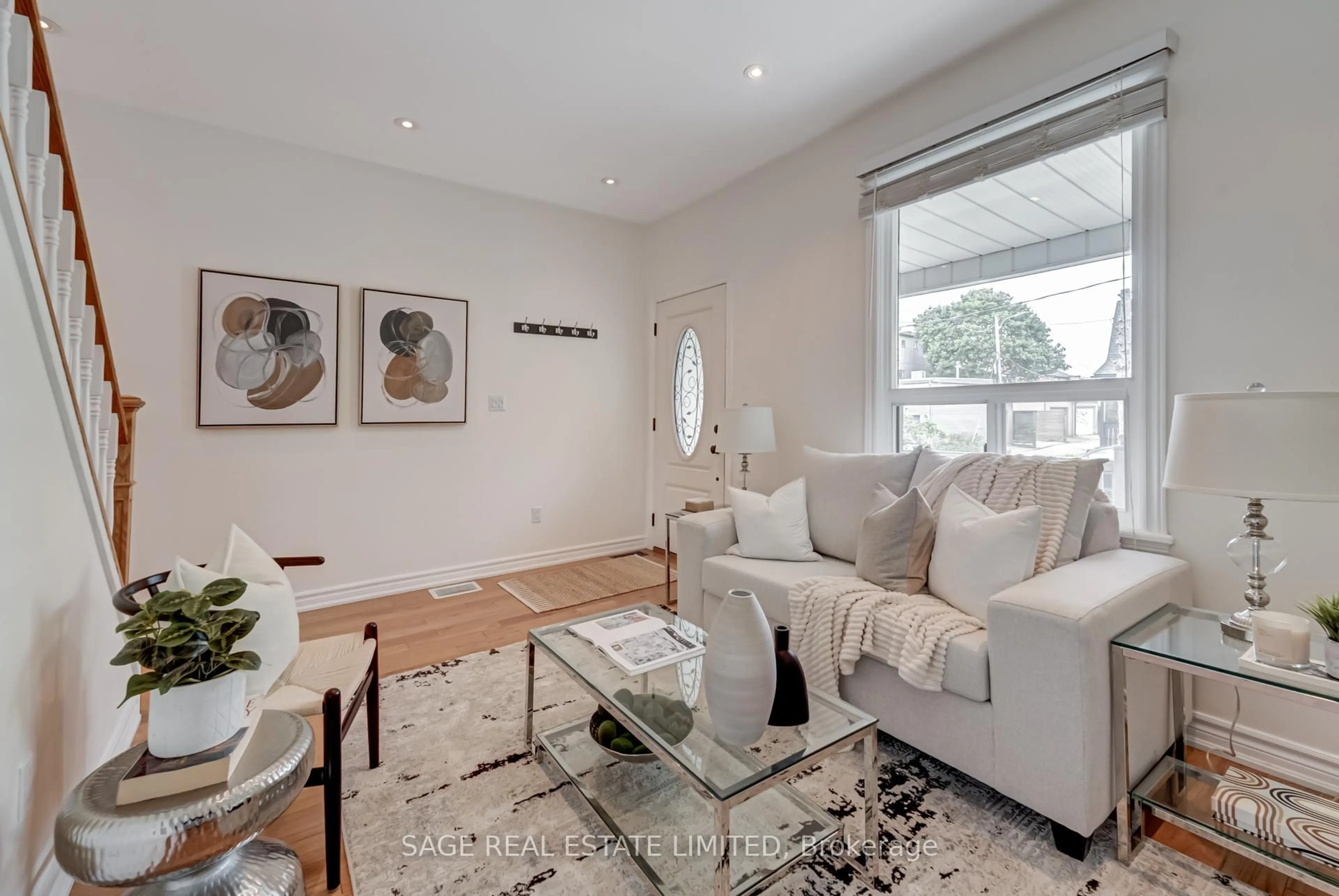Living room with furniture, unknown for 17 Hugo Ave, Toronto Ontario M6P 3T3
