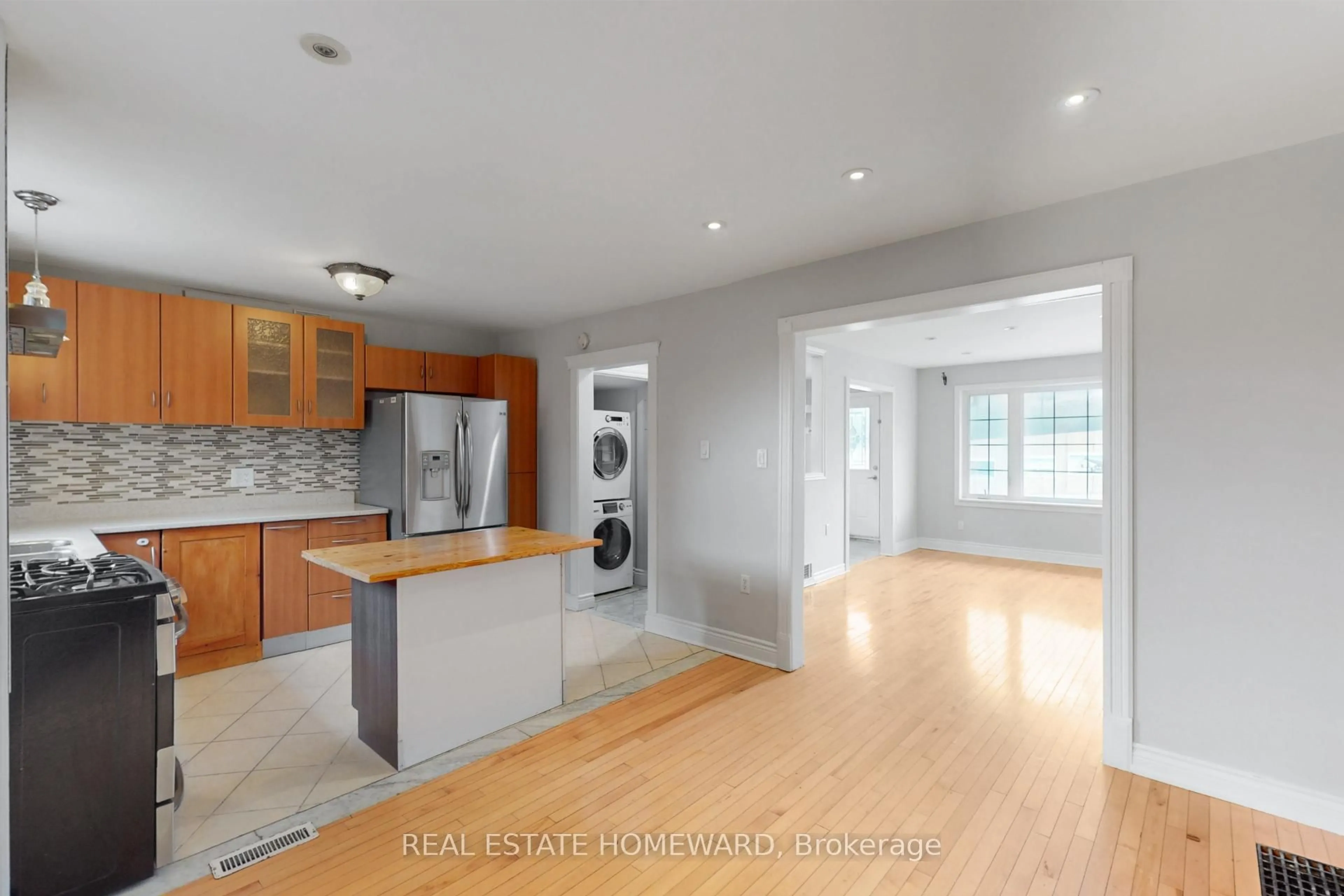 Open concept kitchen, unknown for 722 Weston Rd, Toronto Ontario M6N 3R5
