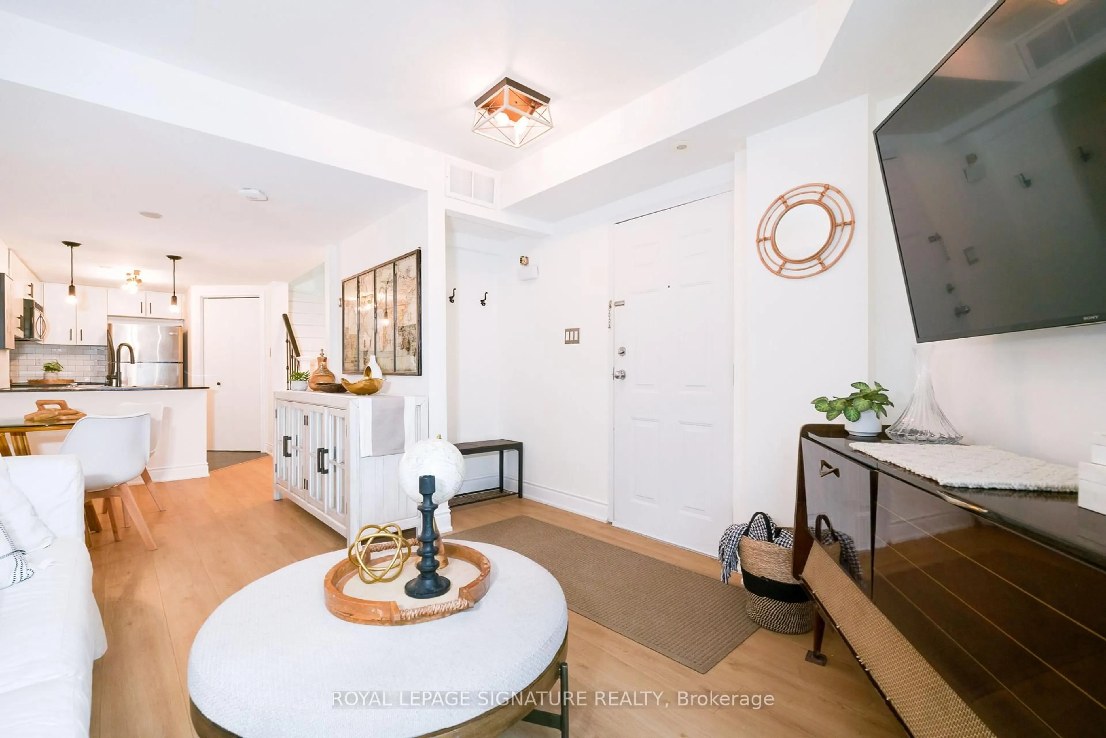 Indoor entryway for 28 Laidlaw St #1602, Toronto Ontario M6K 1X2