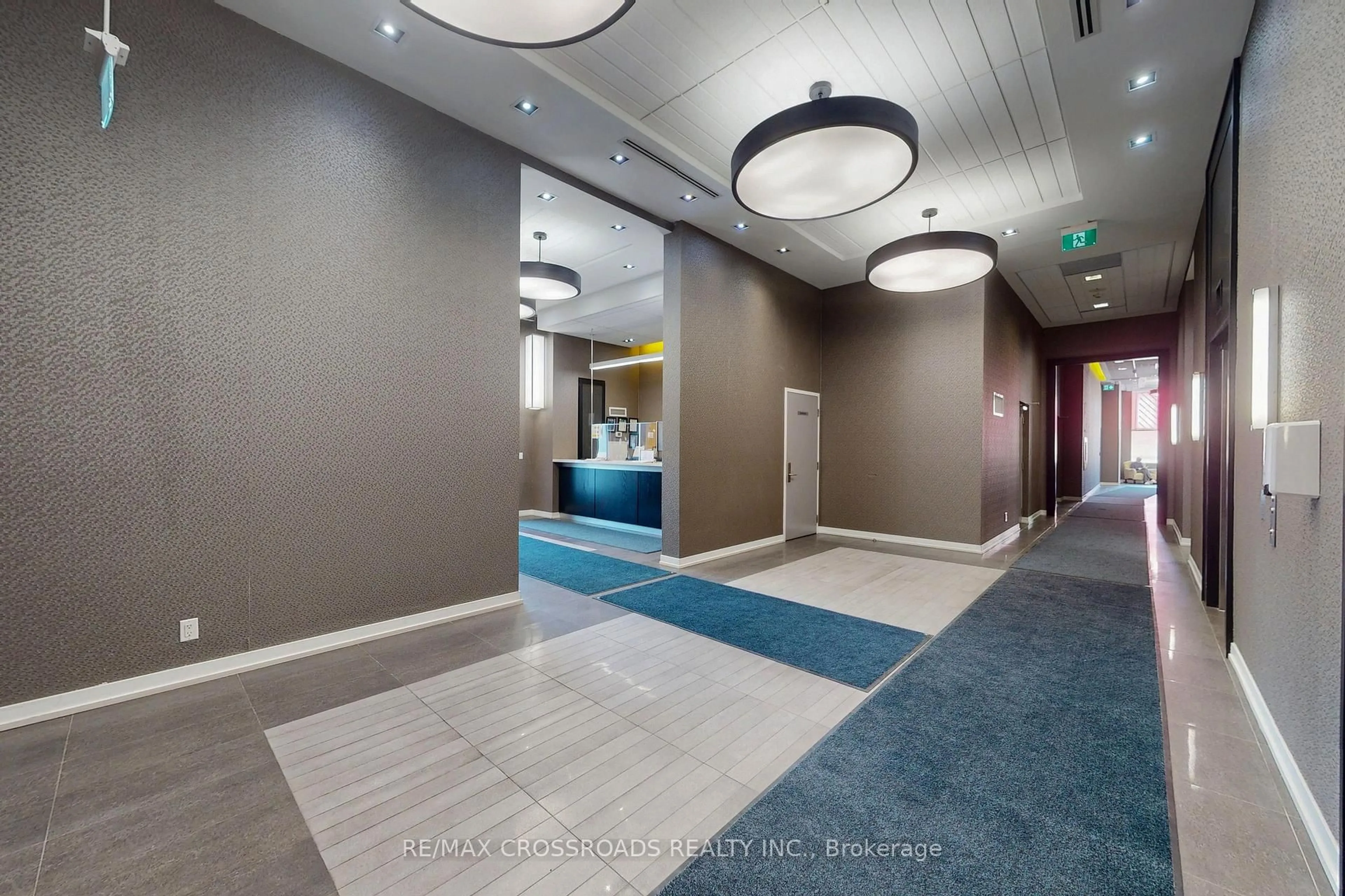 Indoor foyer for 5101 Dundas St #810, Toronto Ontario M9A 1C1