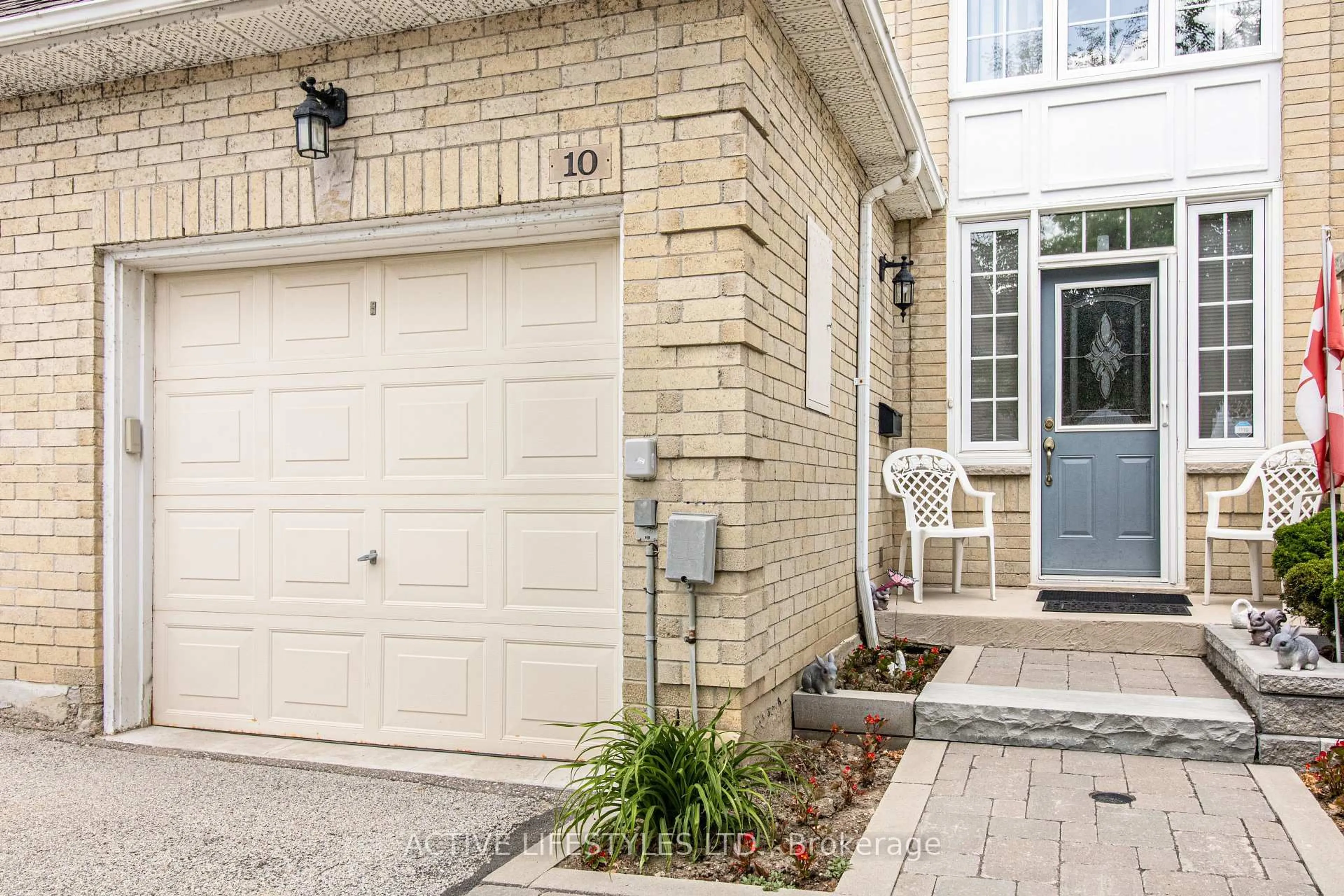 Home with brick exterior material, street for 10 Hartnell Sq #59, Brampton Ontario L6S 5W7
