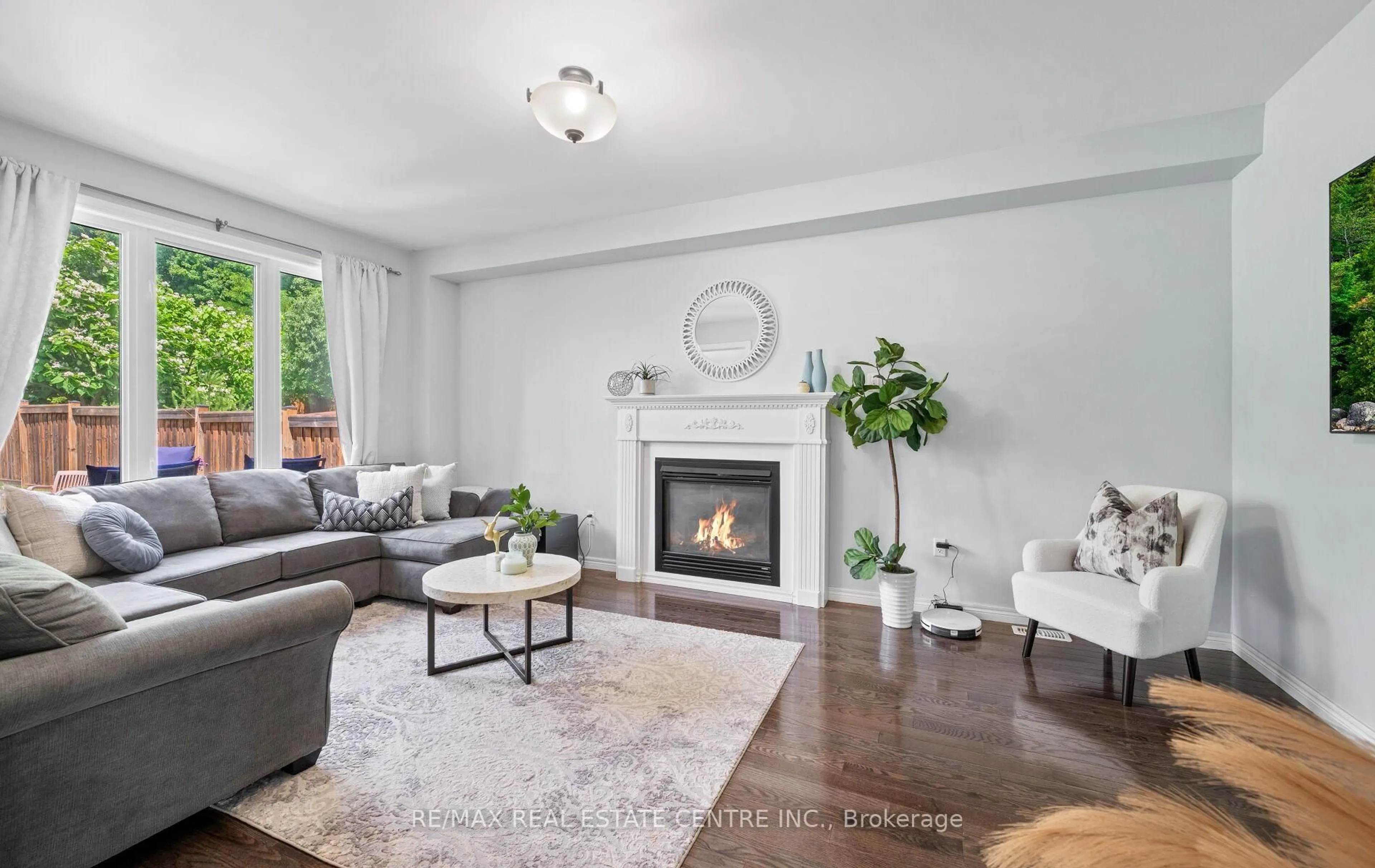 Living room with furniture, unknown for 105 Olivia Marie Rd, Brampton Ontario L6Y 0N1