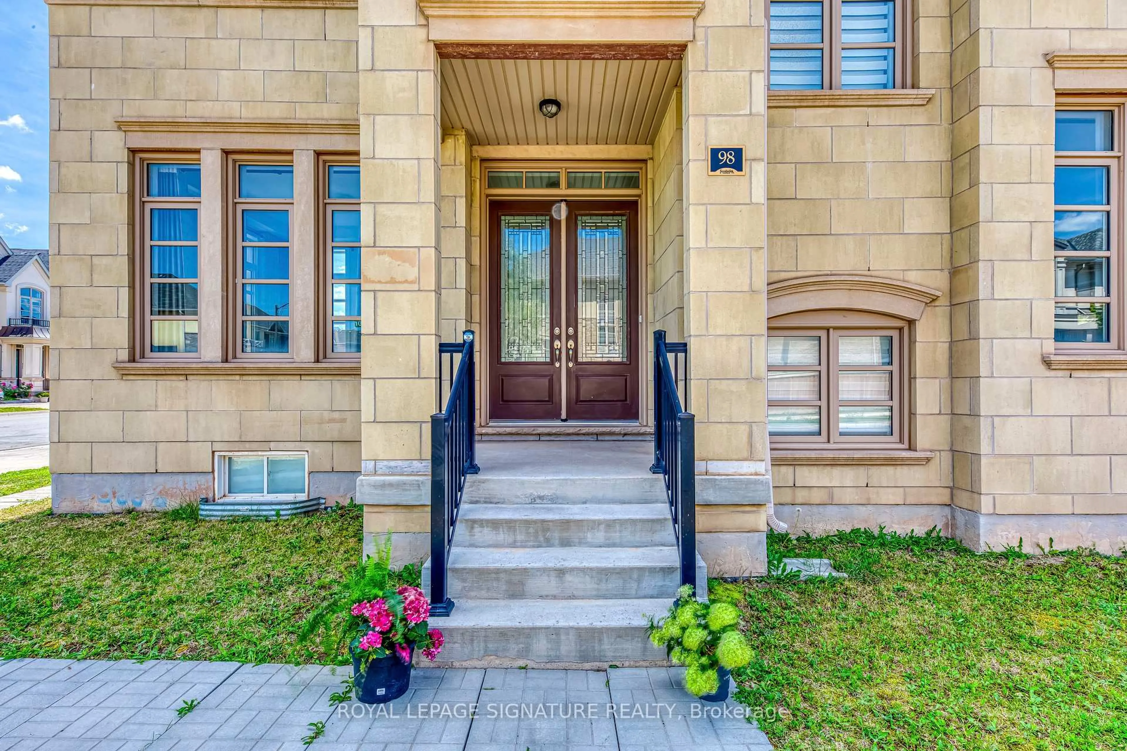 Unknown for 98 Carnegie Dr, Oakville Ontario L6H 0V4
