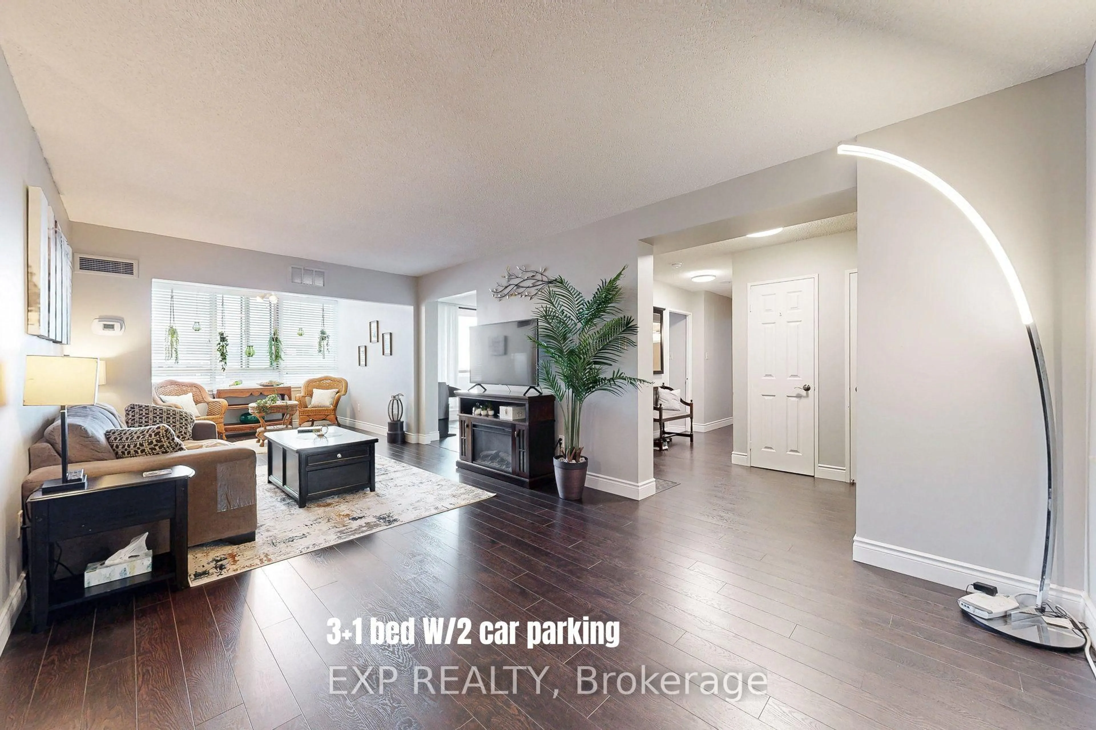 Indoor entryway for 5 Lisa St #1502, Brampton Ontario L6T 4T4