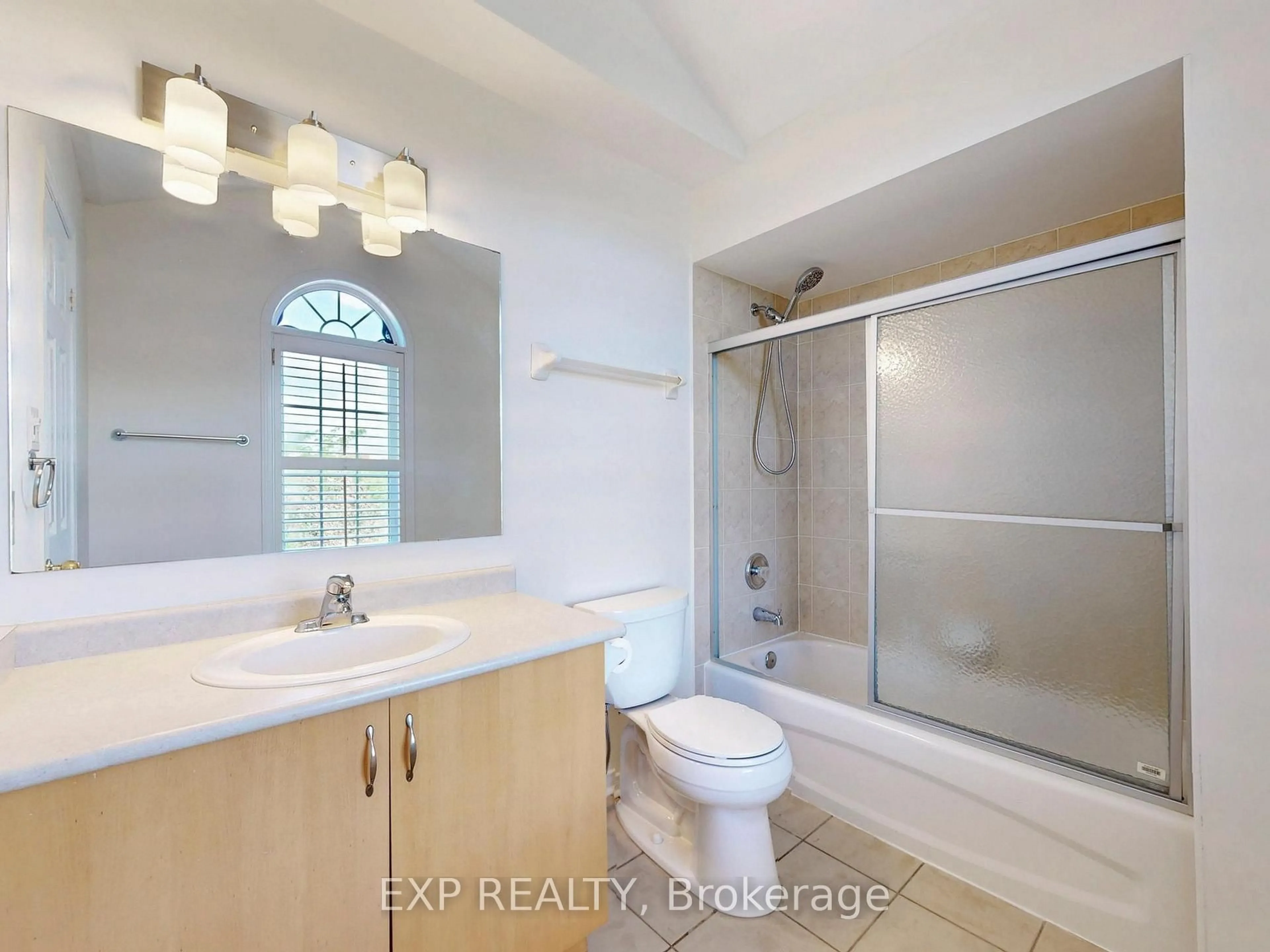 Standard bathroom, ceramic/tile floor for 6630 Opera Glass Cres, Mississauga Ontario L5W 1R8