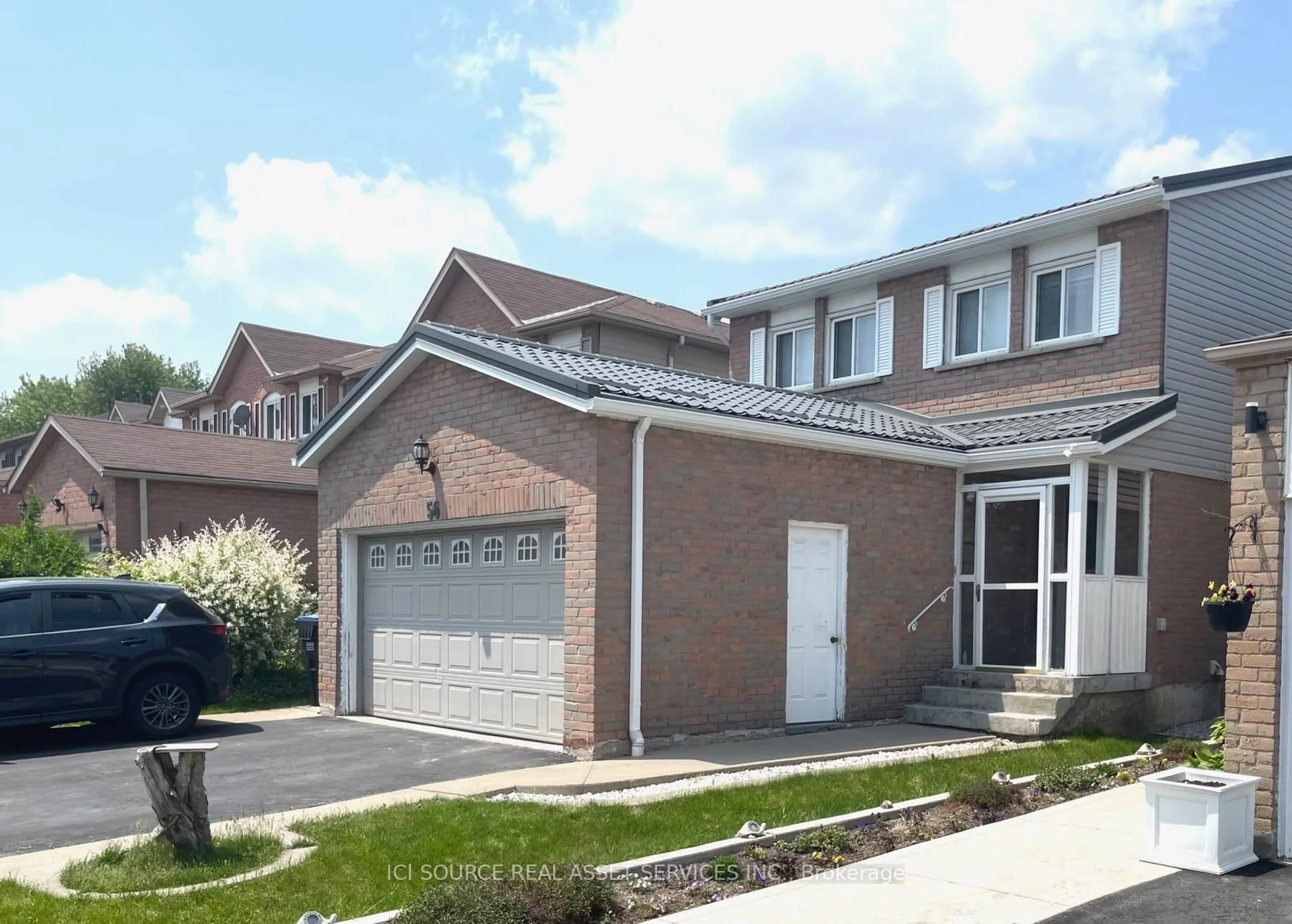 Home with brick exterior material, street for 56 Niagara Pl, Brampton Ontario L6S 4Y8