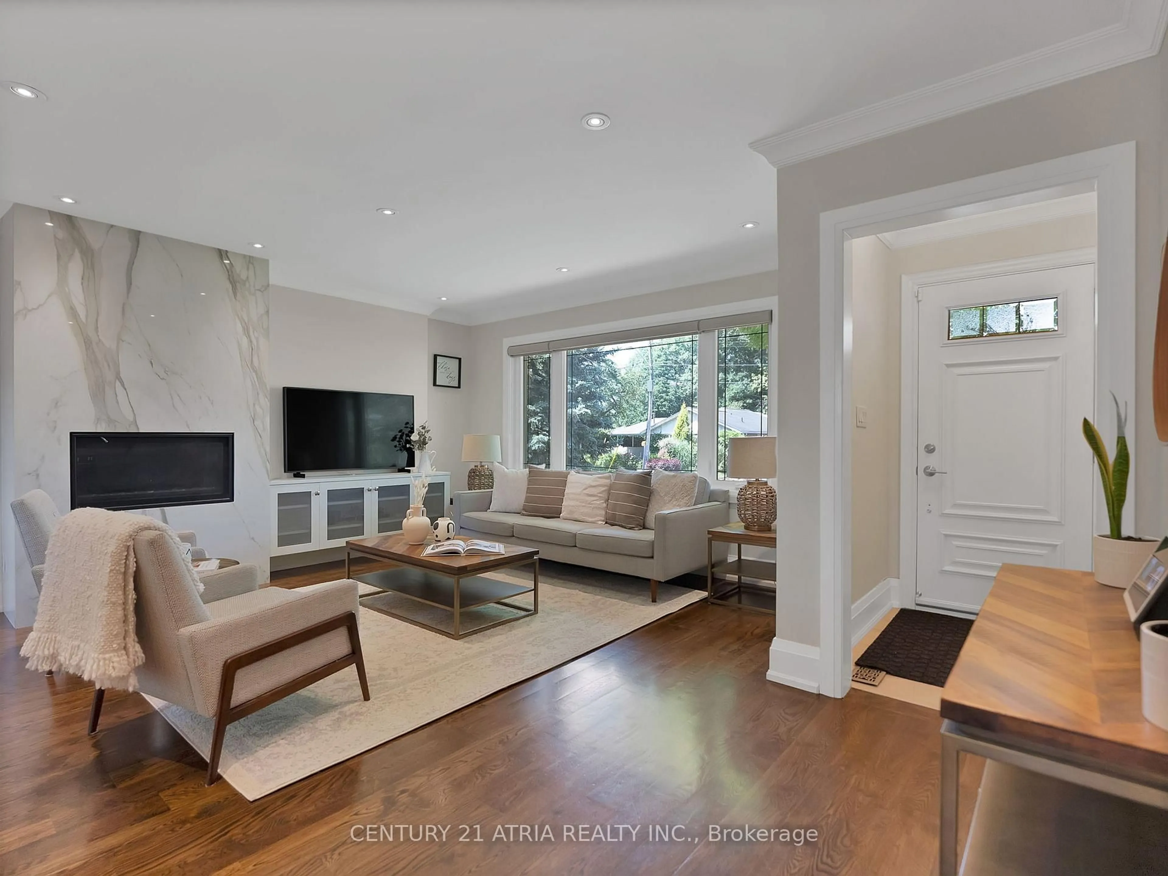 Living room with furniture, unknown for 77 Ravenscrest Dr, Toronto Ontario M9B 5N2