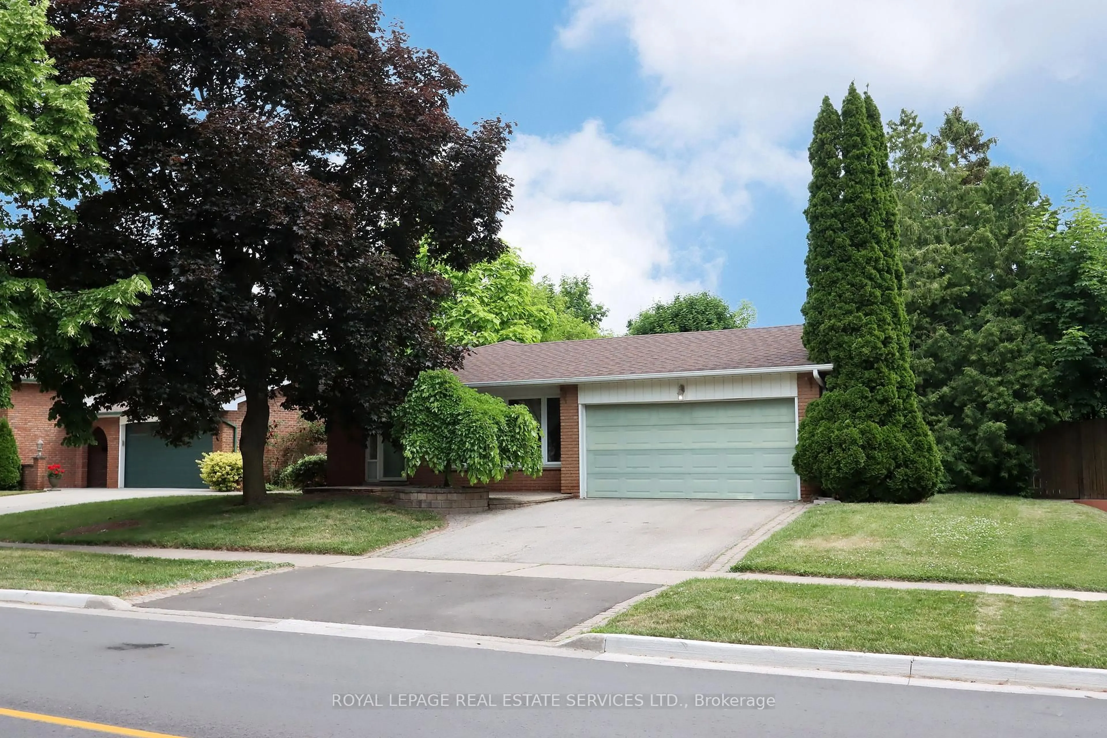 Unknown for 2482 Bridge Rd, Oakville Ontario L6L 2H2