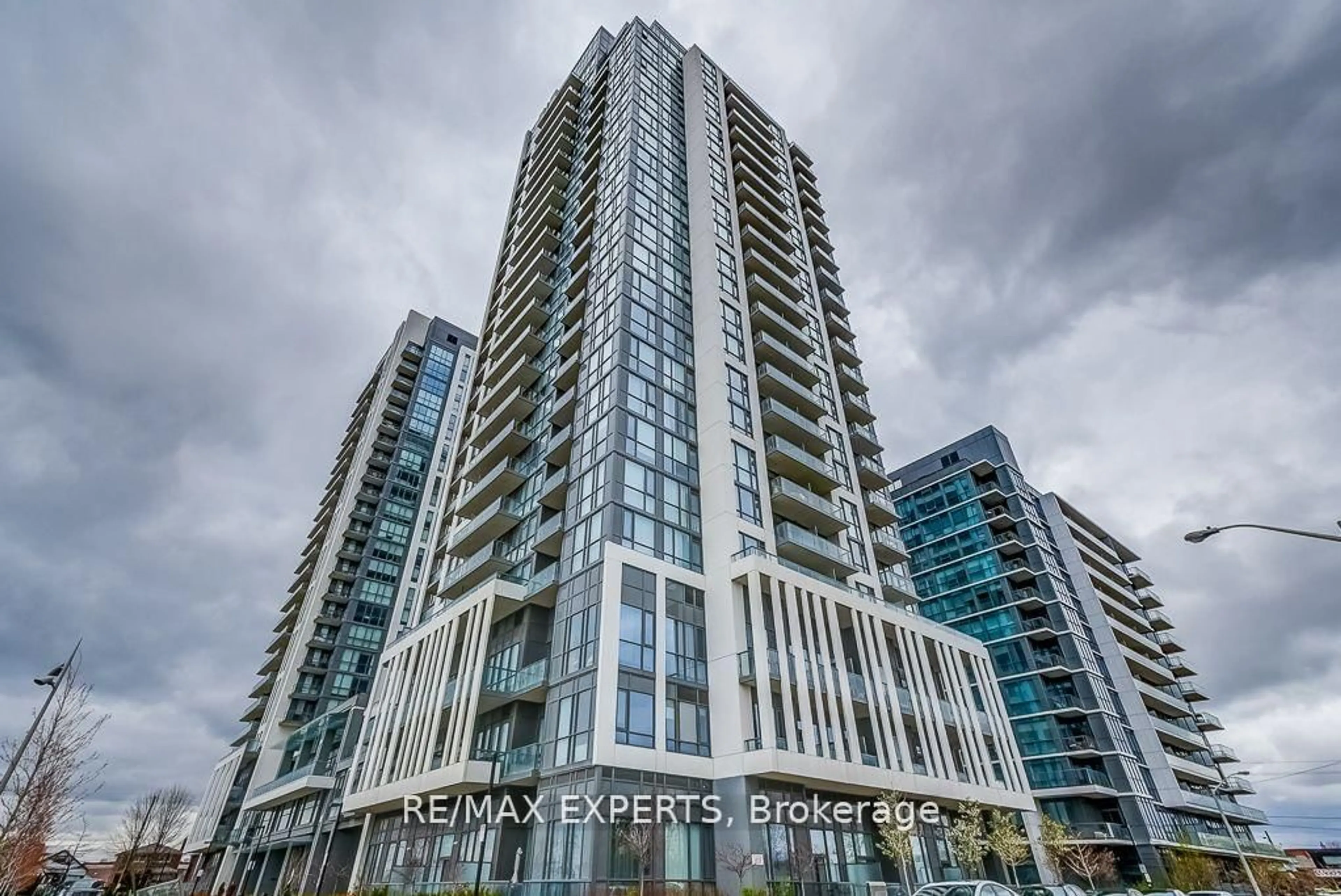 A pic from outside/outdoor area/front of a property/back of a property/a pic from drone, city buildings view from balcony for 17 Zorra St #2205, Toronto Ontario M8Z 4Z6