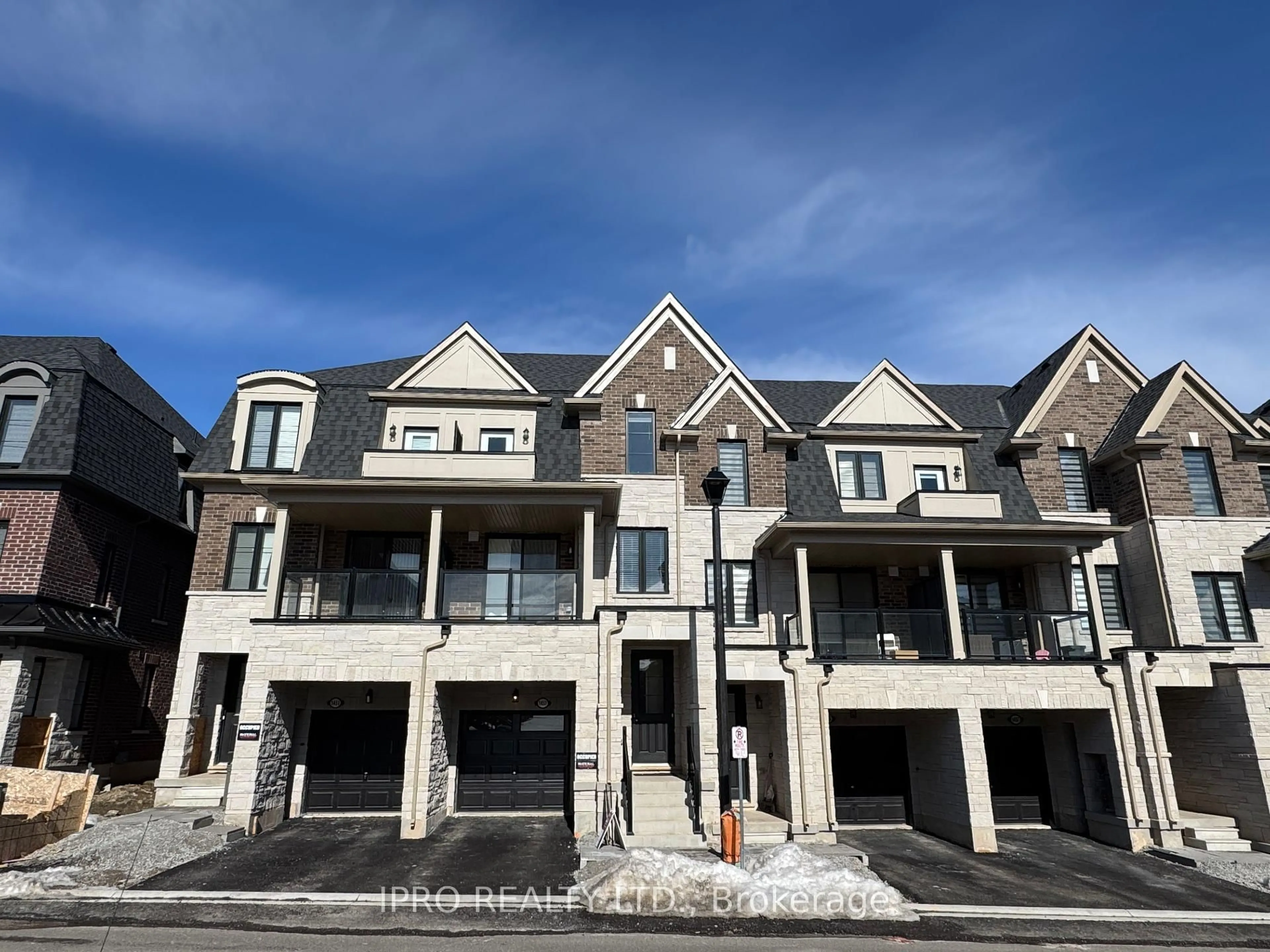 Unknown for 1453 National Common, Burlington Ontario L7P 0V7