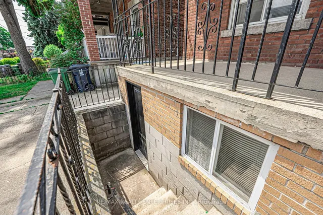 Additional image 26 of 914 Dovercourt Rd