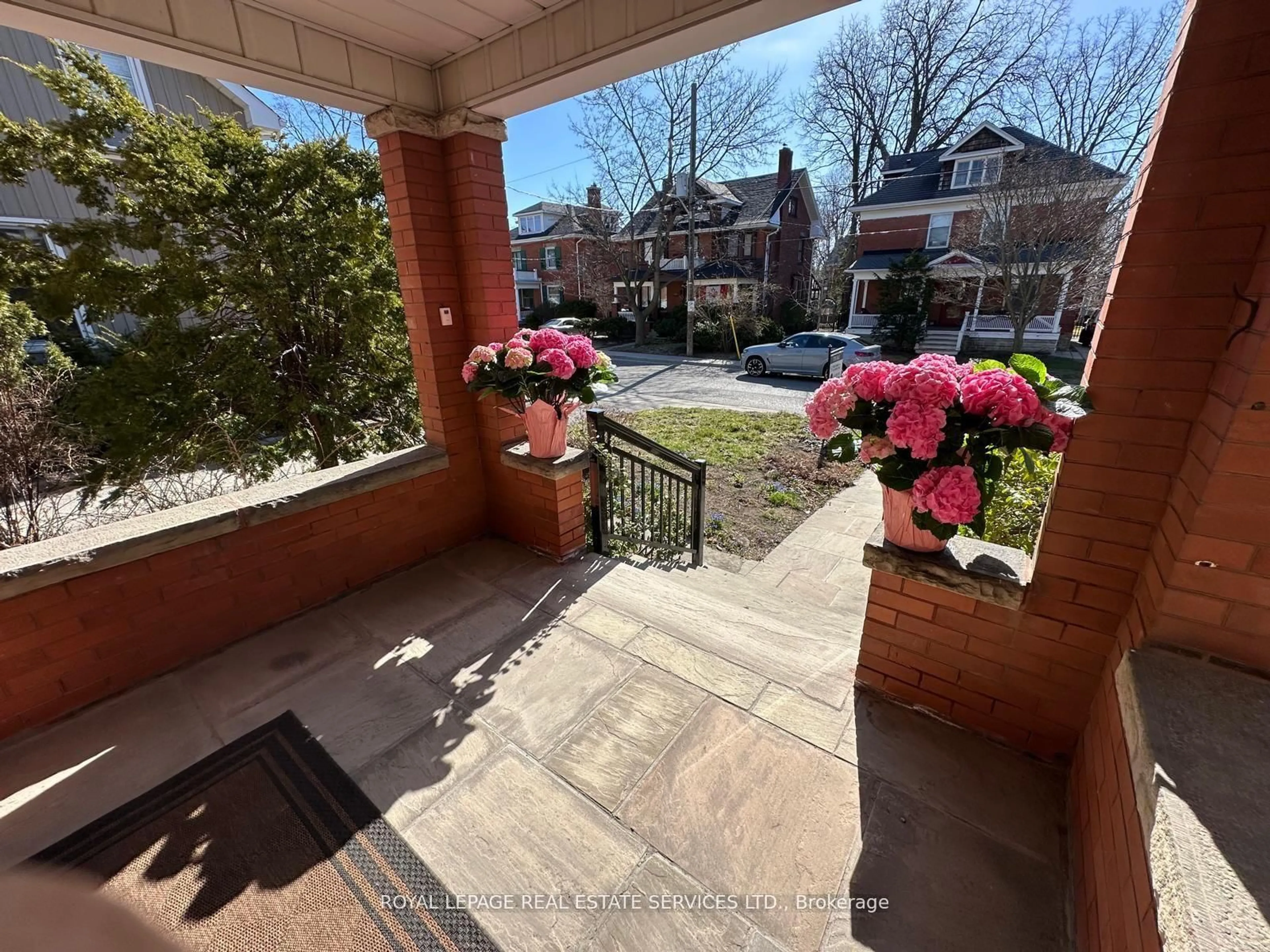 Unknown for 32 Wellington St, Brampton Ontario L6W 1Y4