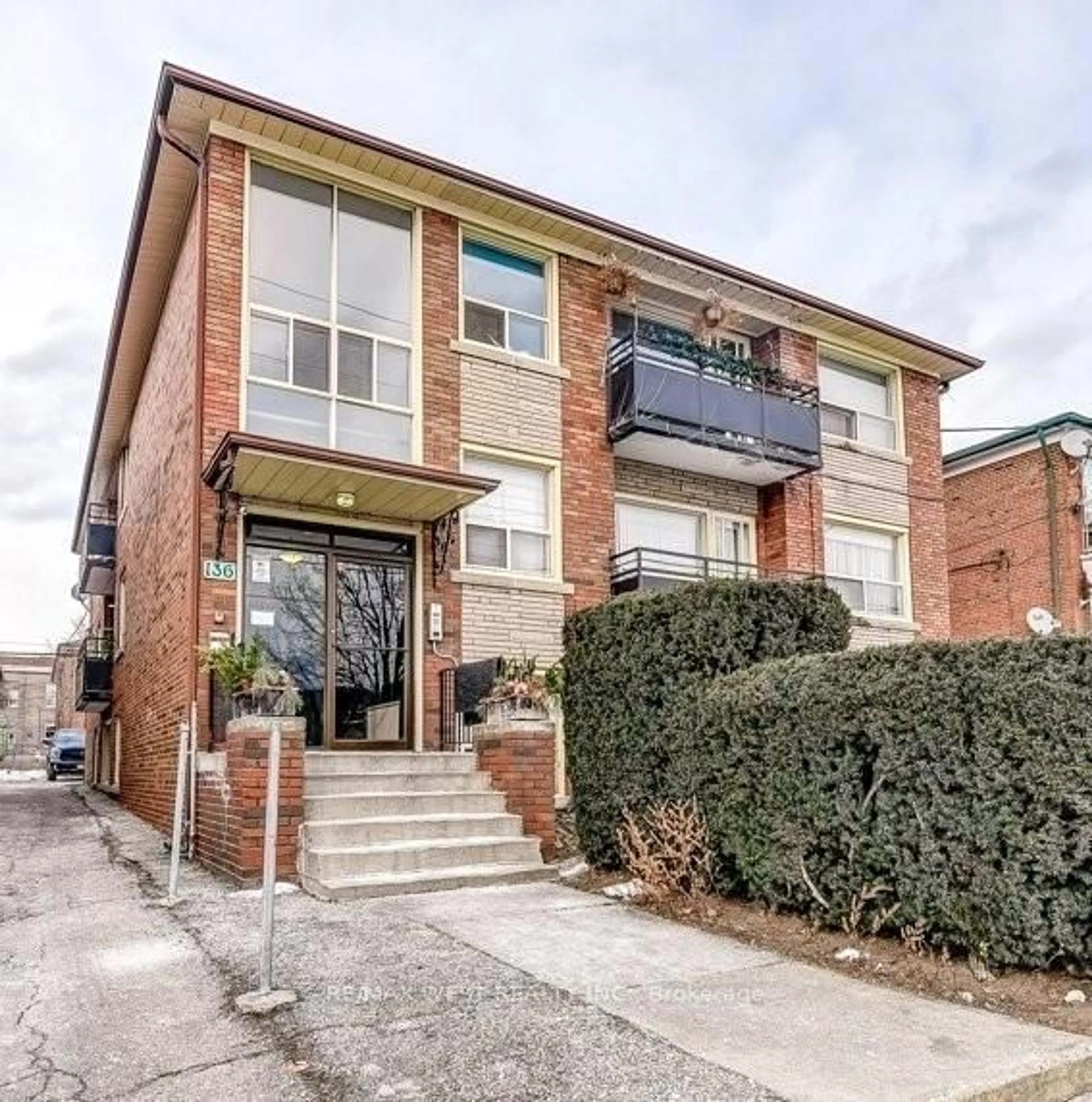 Home with brick exterior material, street for 136 Portland St, Toronto Ontario M8Y 1B2