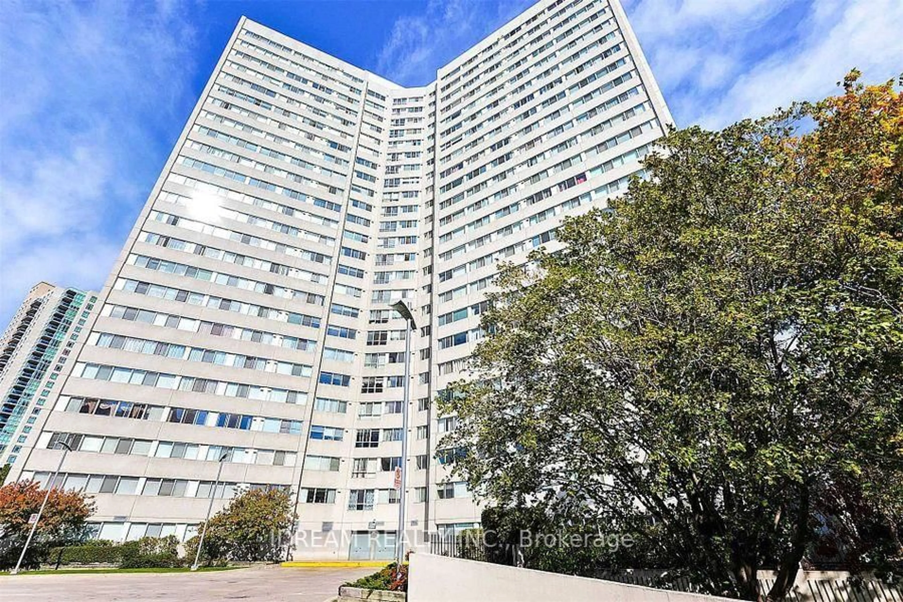 Unknown for 3700 Kaneff Cres #202, Mississauga Ontario L5A 4B8