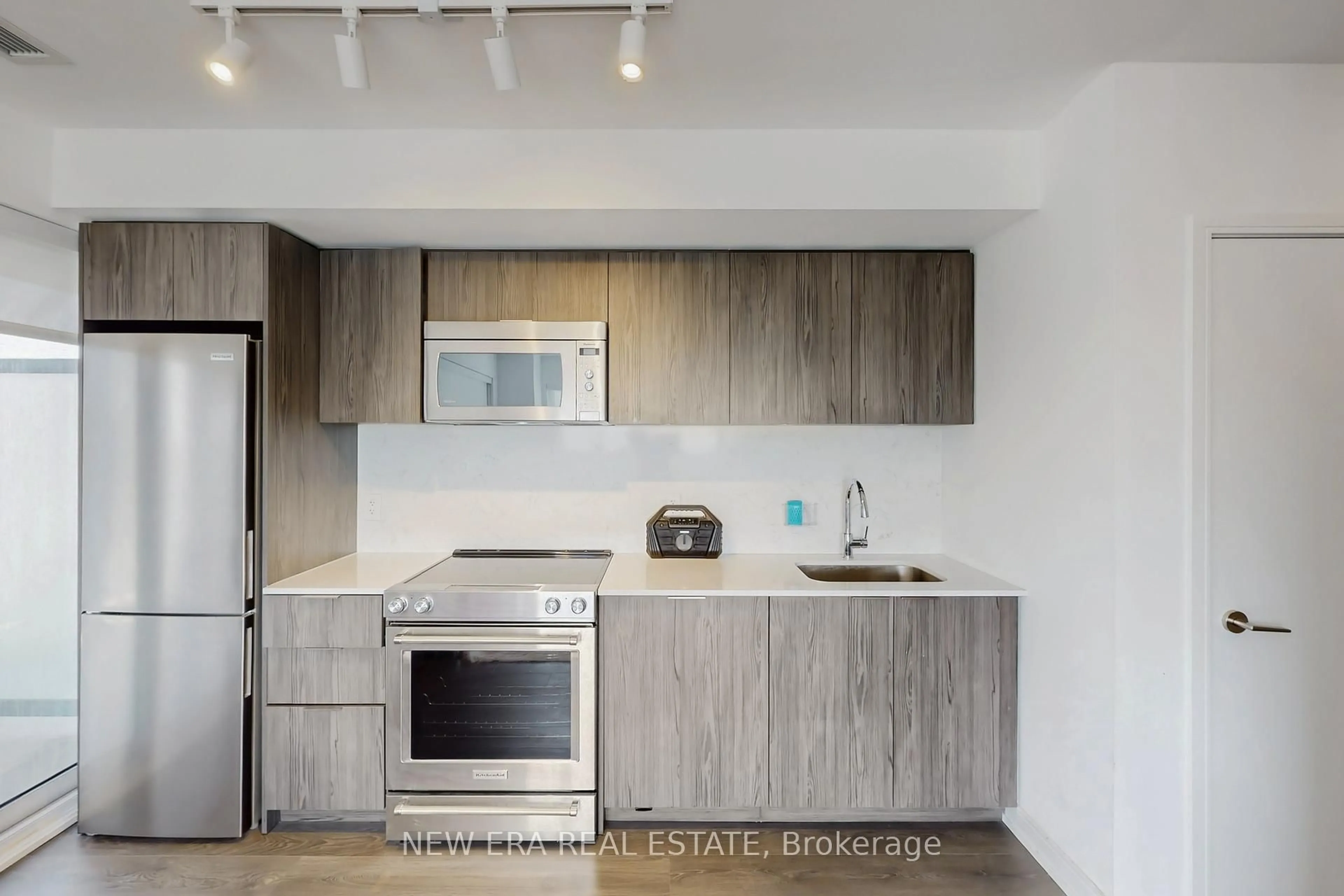 Standard kitchen, unknown for 30 Samuel Wood Way #413, Toronto Ontario M9B 0C9