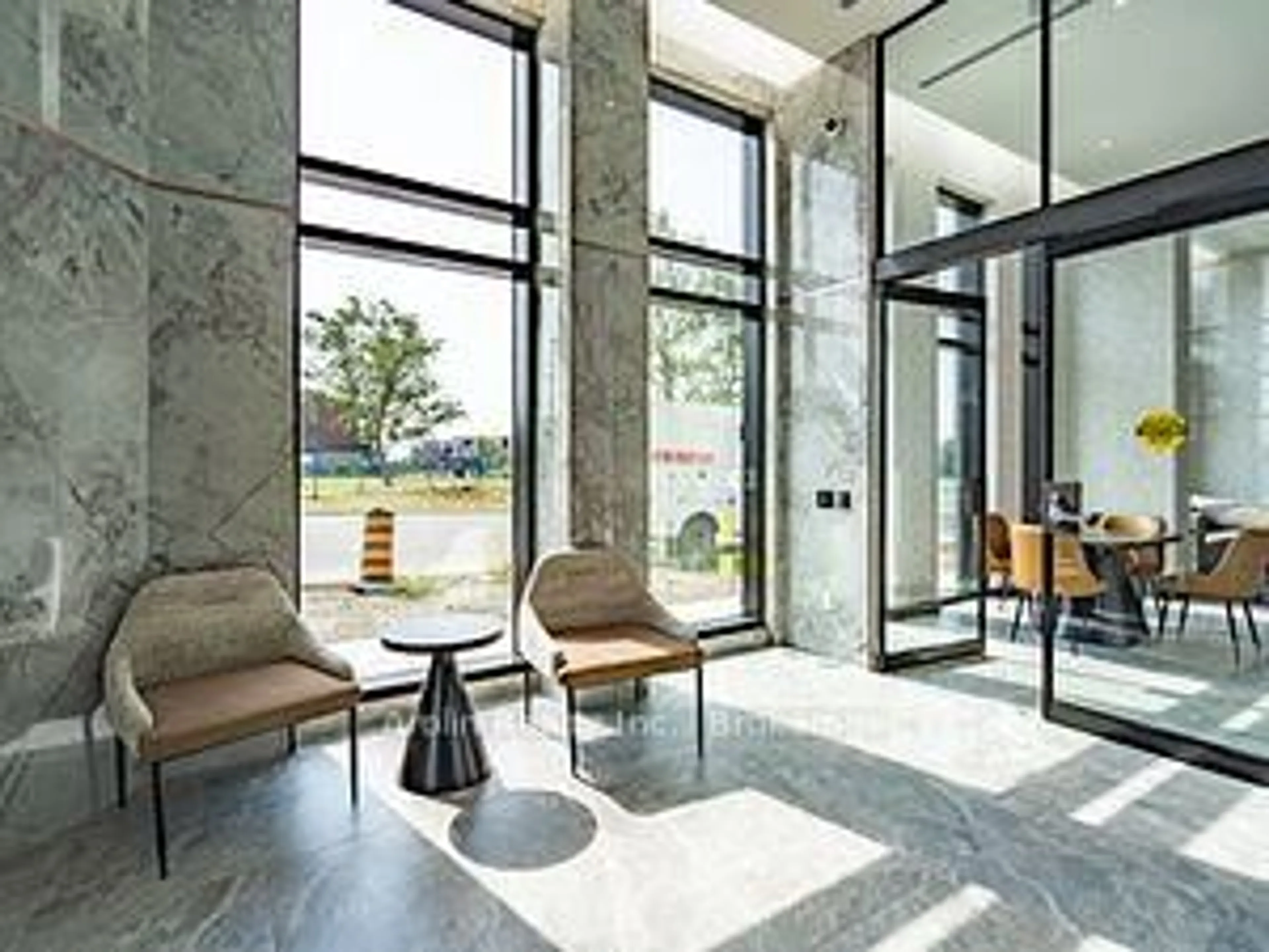 Indoor foyer for 3005 Pine Glen Rd #403, Oakville Ontario L6M 5P5