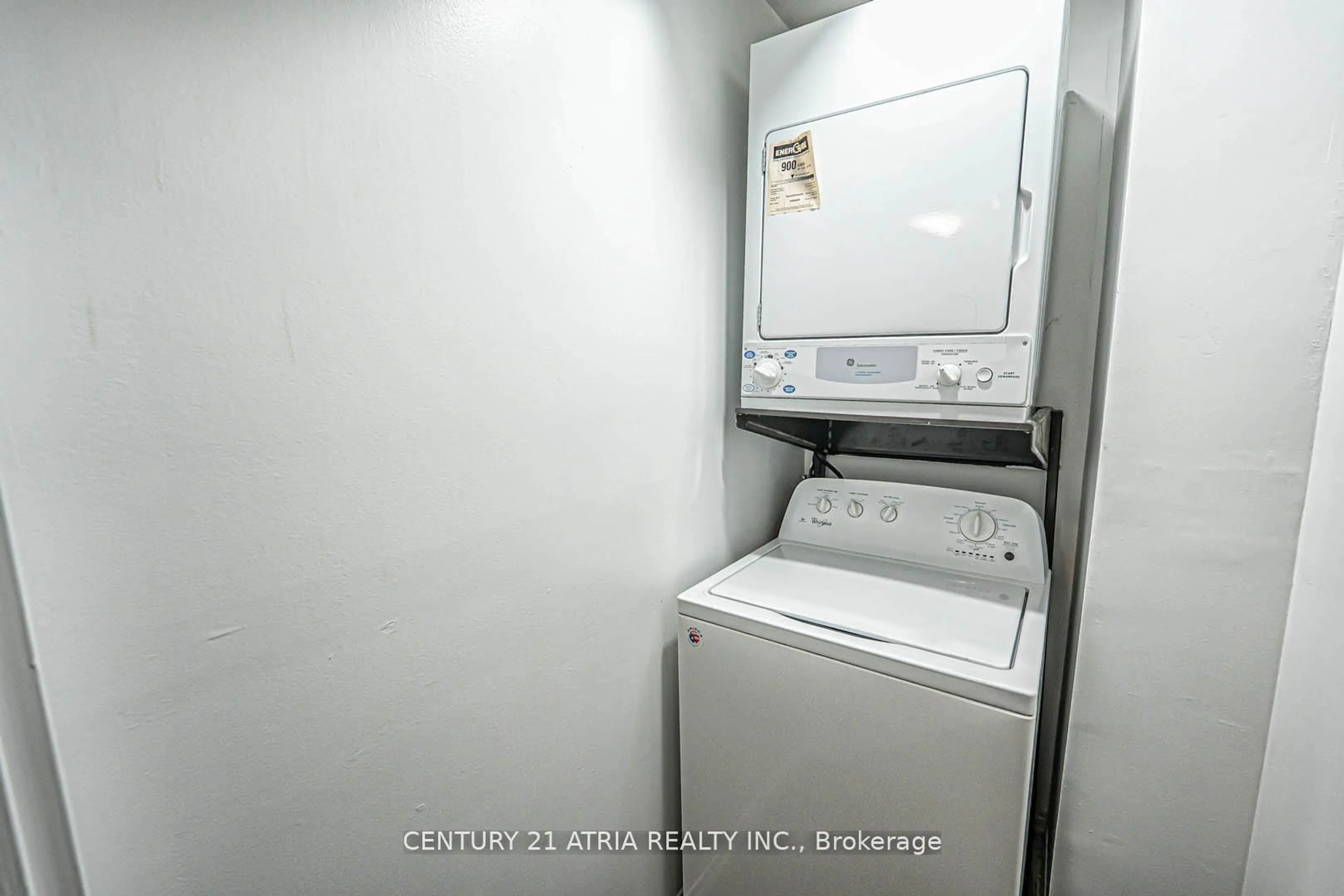 Laundry room for 350 Webb Dr #206, Mississauga Ontario L5B 3N6