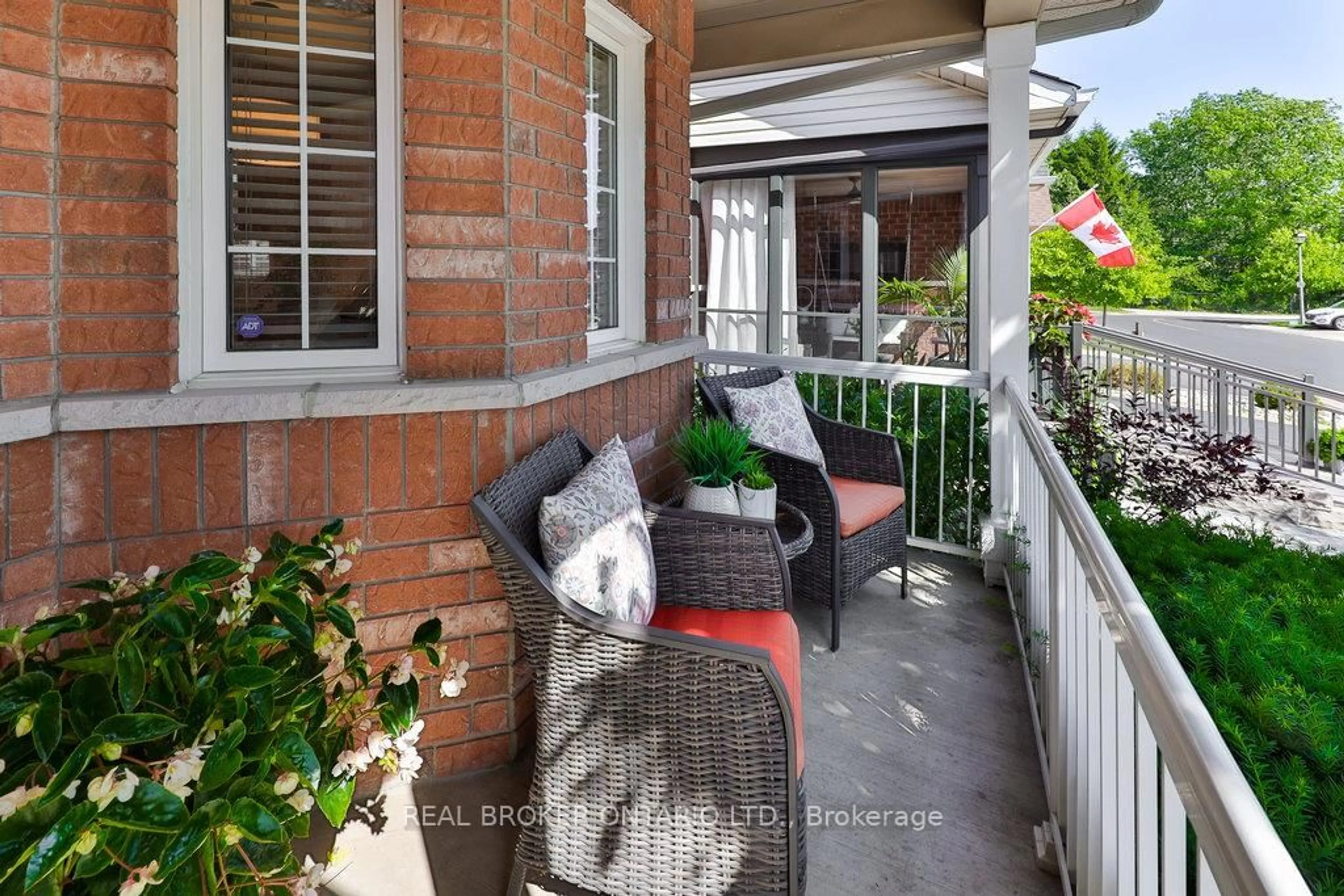 Patio, street for 311 Malick St, Milton Ontario L9T 5X4