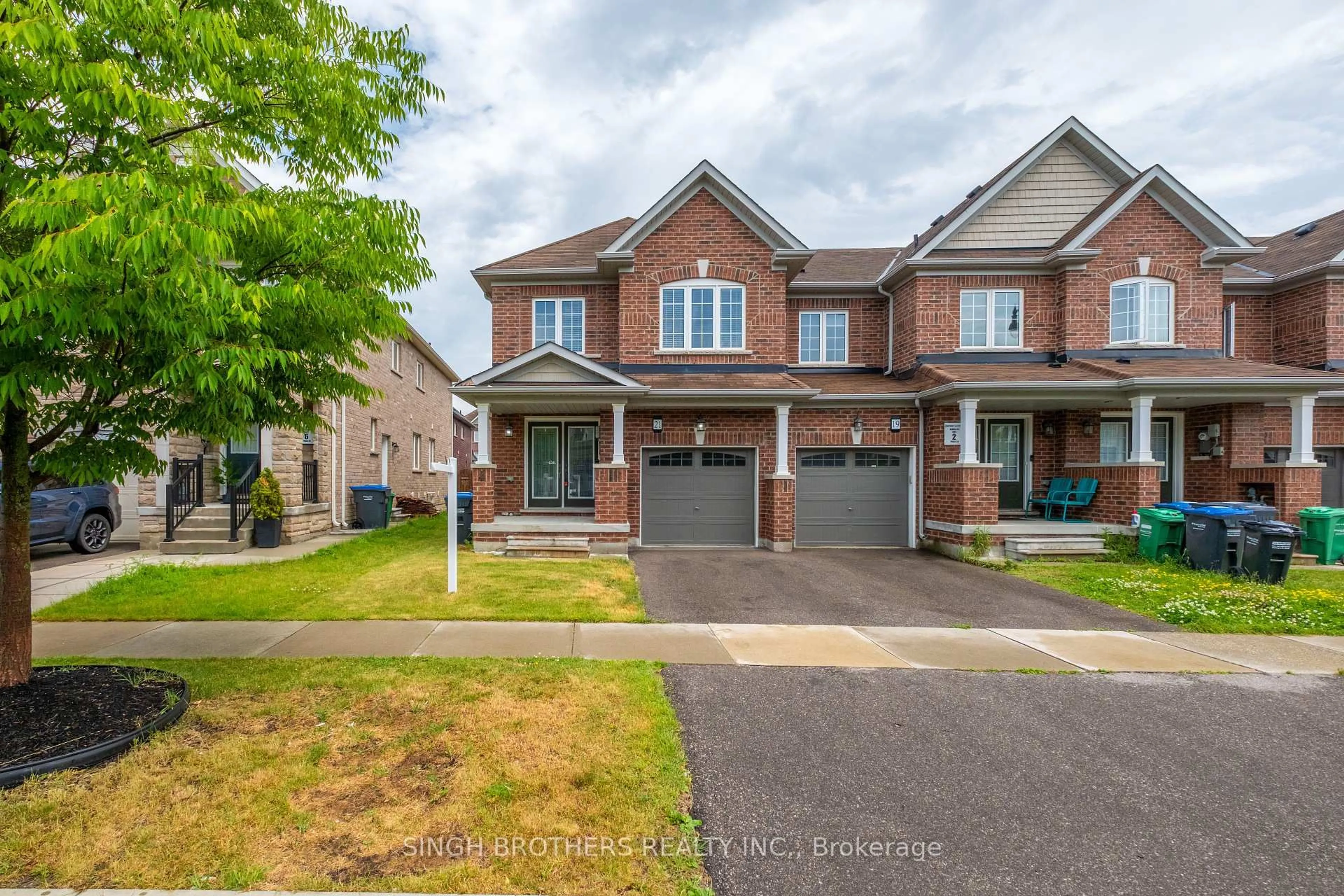 Unknown for 21 Hoover Rd, Brampton Ontario L7A 4L2