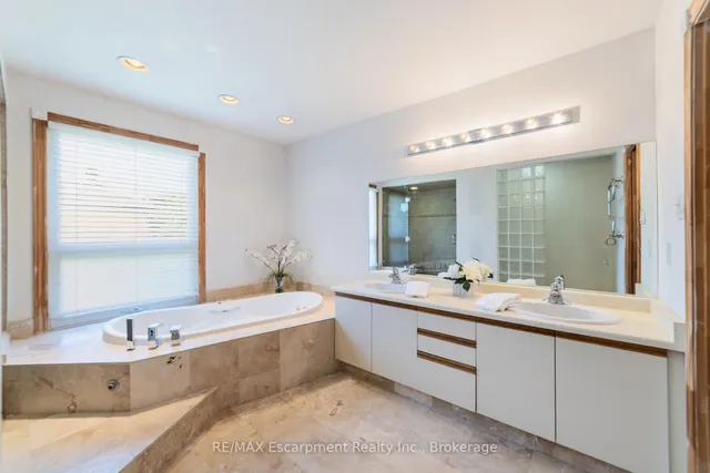 Additional property image - 1645 Bough Beeches Blvd