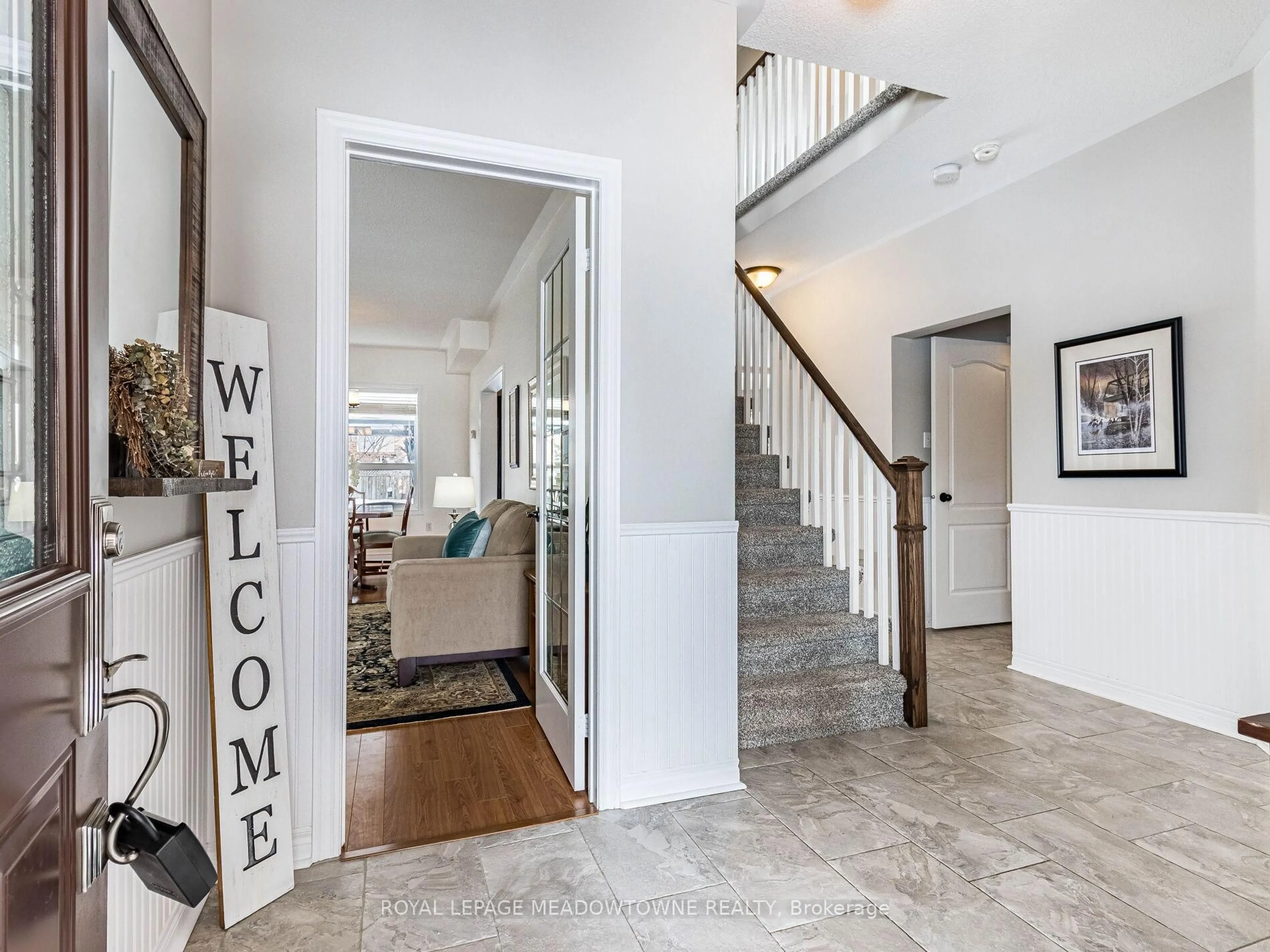 Indoor entryway for 51 Robertson Davies Dr, Brampton Ontario L7A 1K3