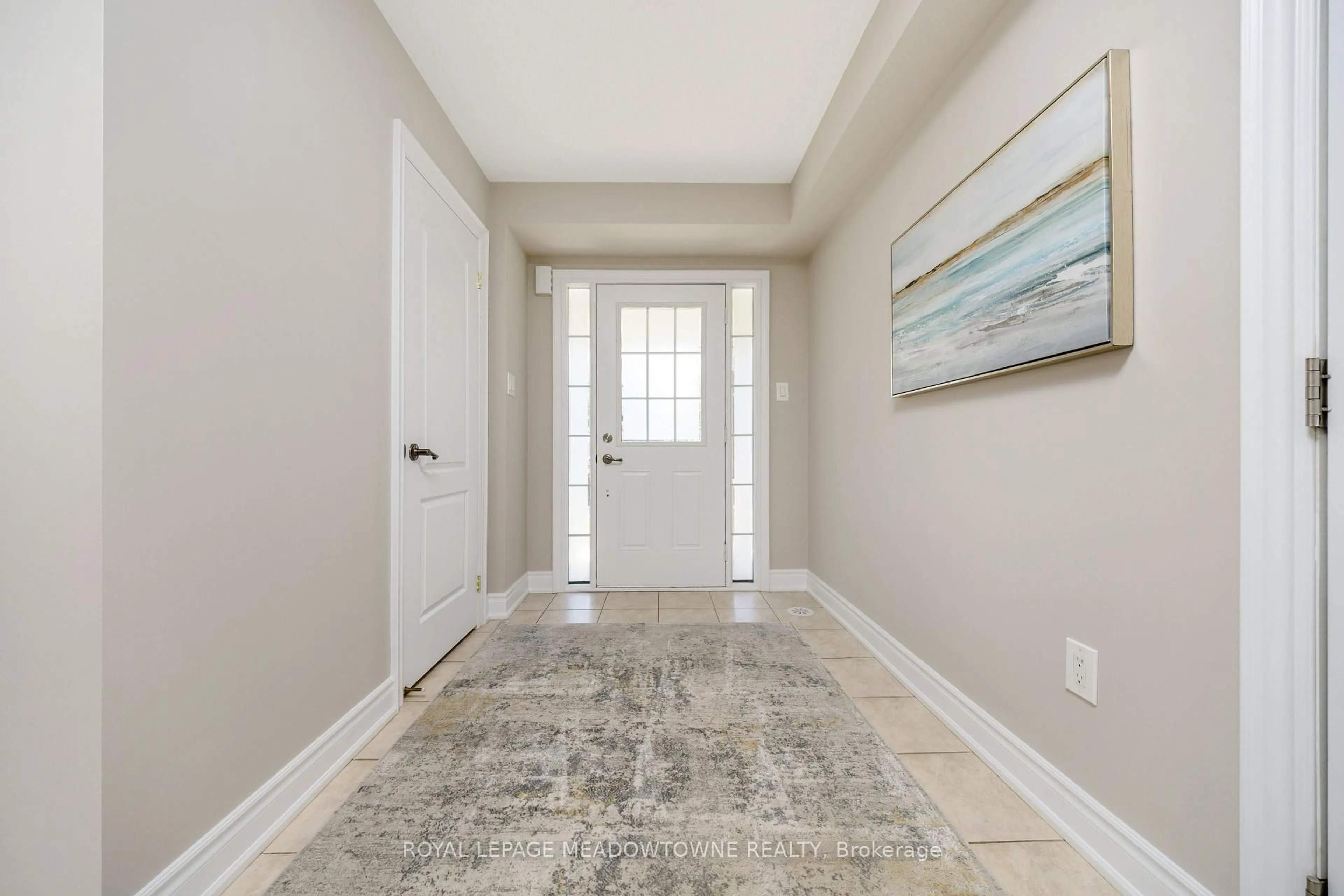 Indoor entryway for 1345 Menefy Pl, Milton Ontario L9T 7E2