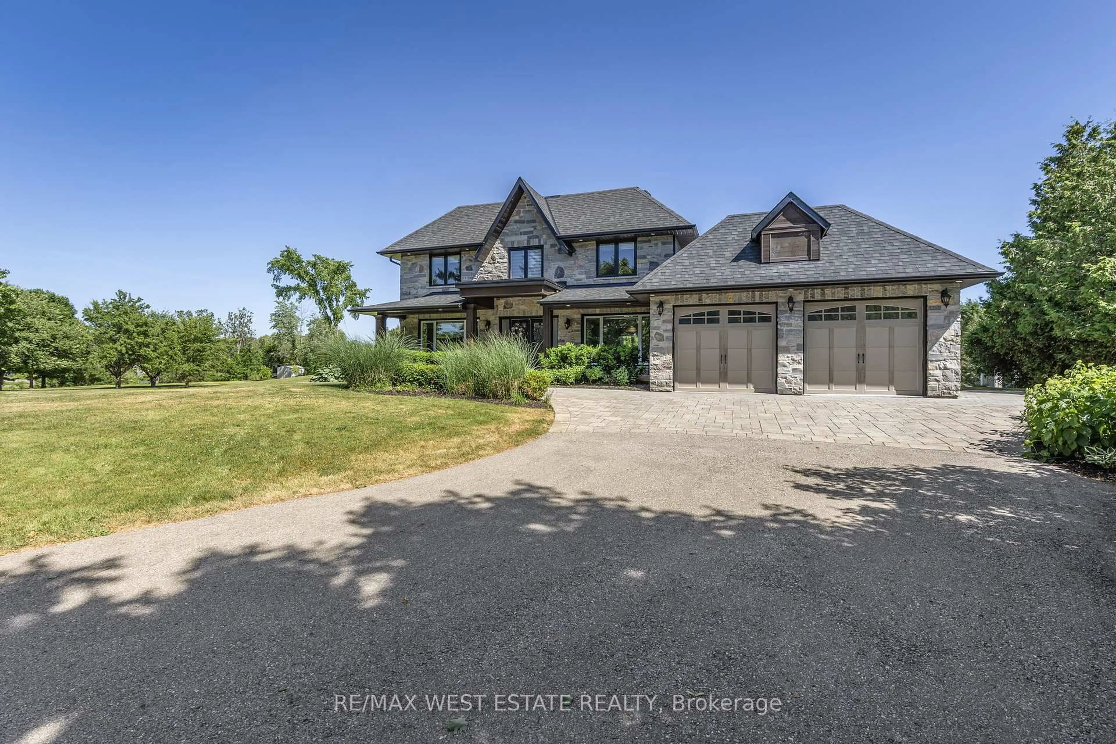 A pic from outside/outdoor area/front of a property/back of a property/a pic from drone, water/lake/river/ocean view for 9 Walton Dr, Caledon Ontario L7E 0A2