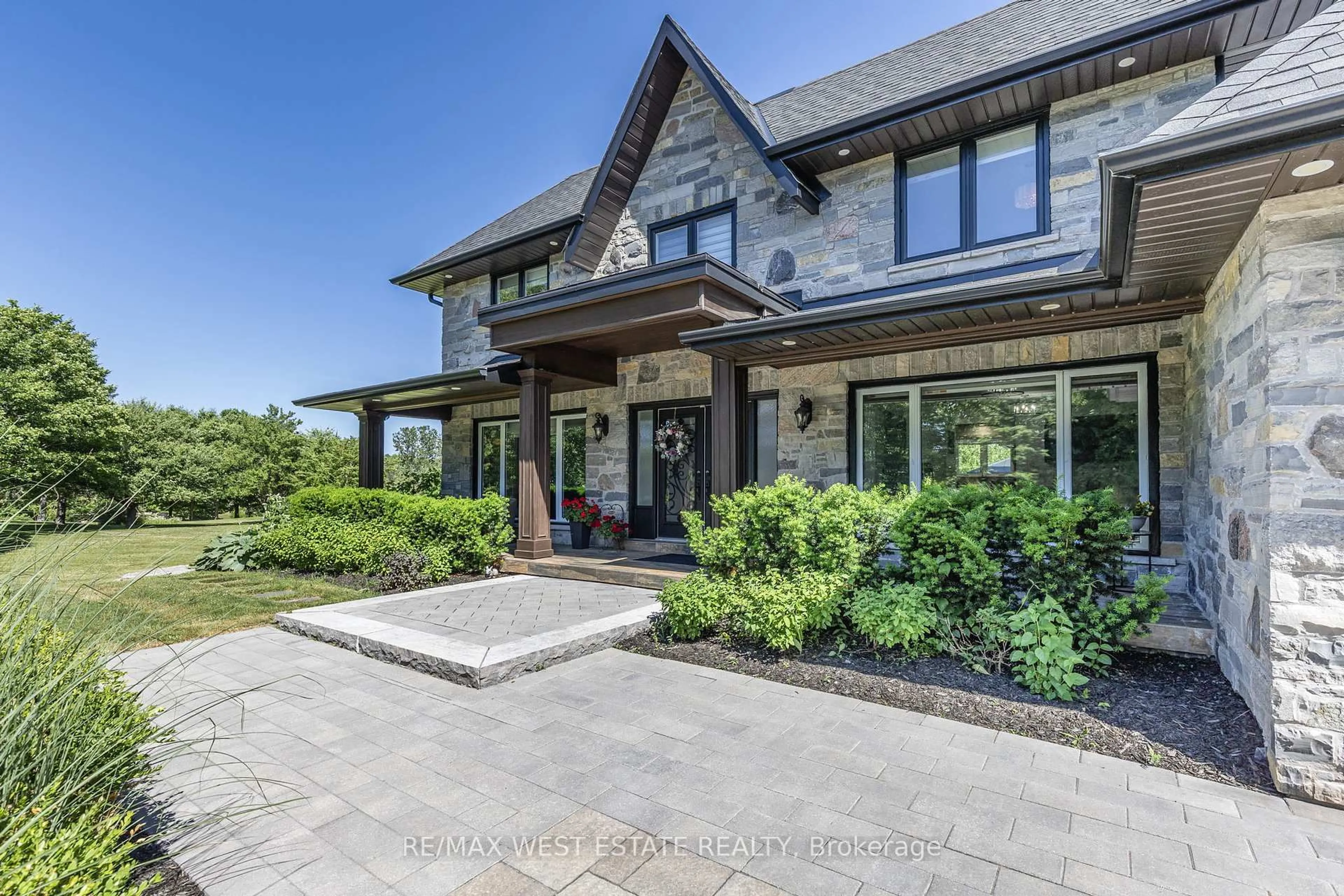 Home with brick exterior material, unknown for 9 Walton Dr, Caledon Ontario L7E 0A2