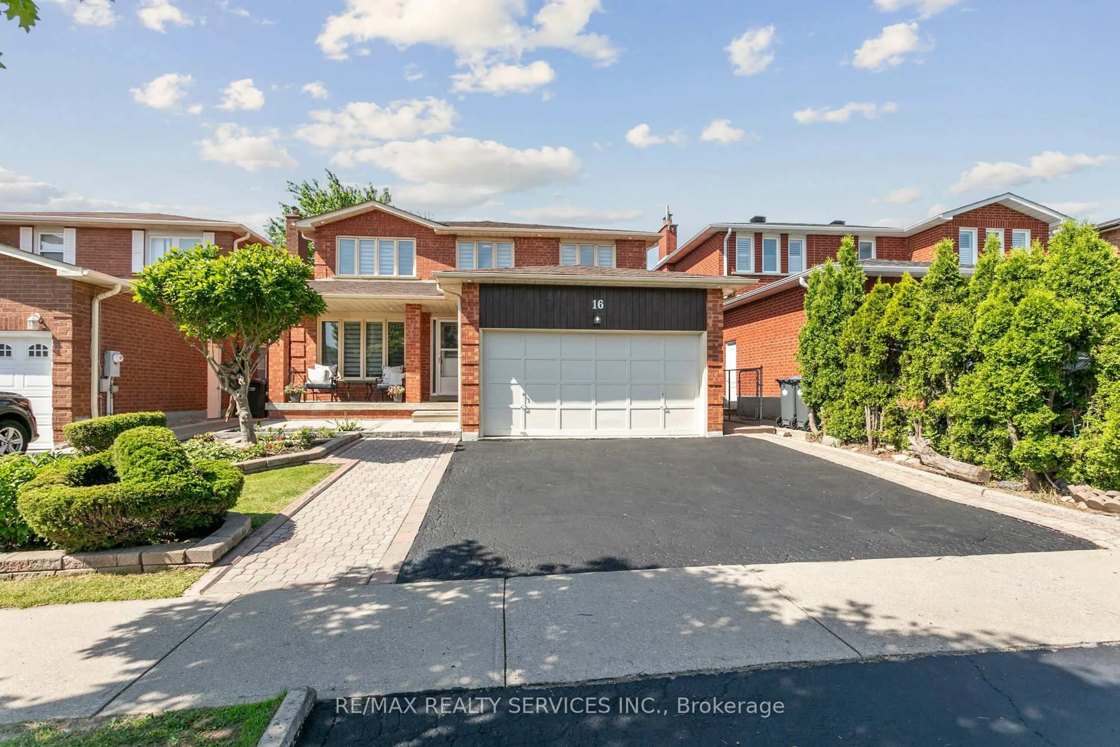 Home with brick exterior material, street for 16 Sunforest Dr, Brampton Ontario L6Z 2Z2