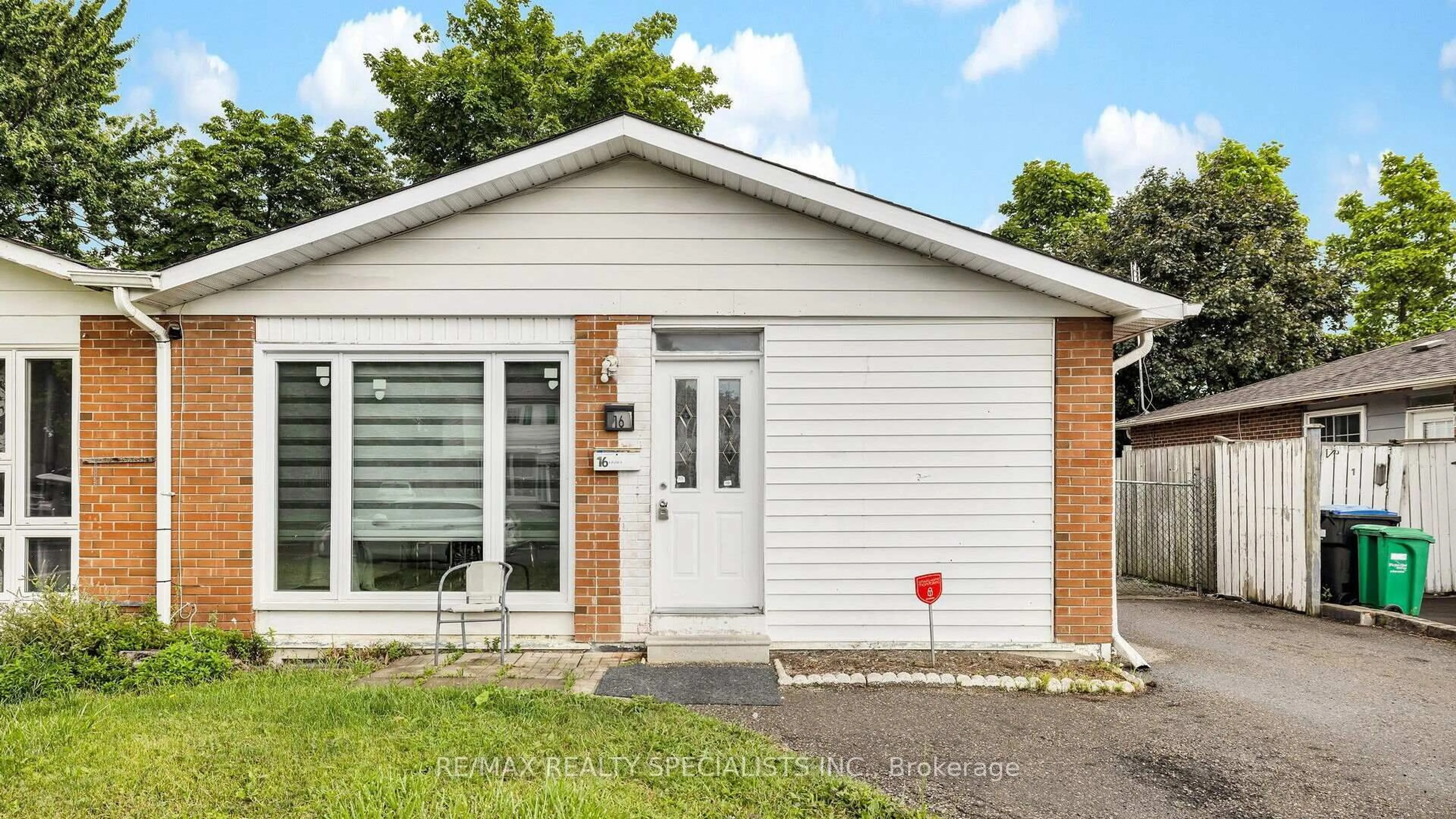 Home with vinyl exterior material, street for 16 Drake Blvd, Brampton Ontario L6T 3K9