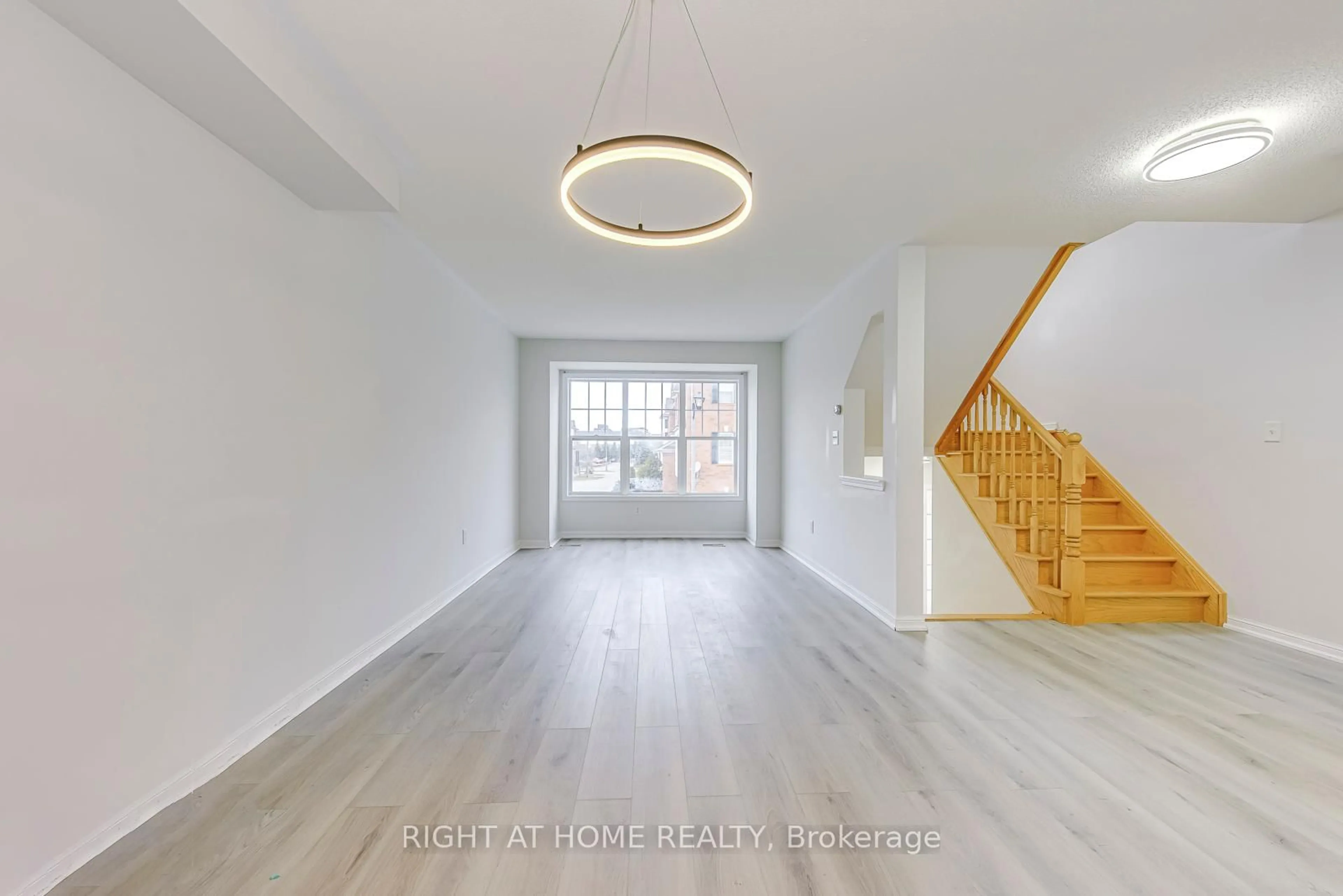 Unknown for 2872 Garnethill Way, Oakville Ontario L6M 5E8