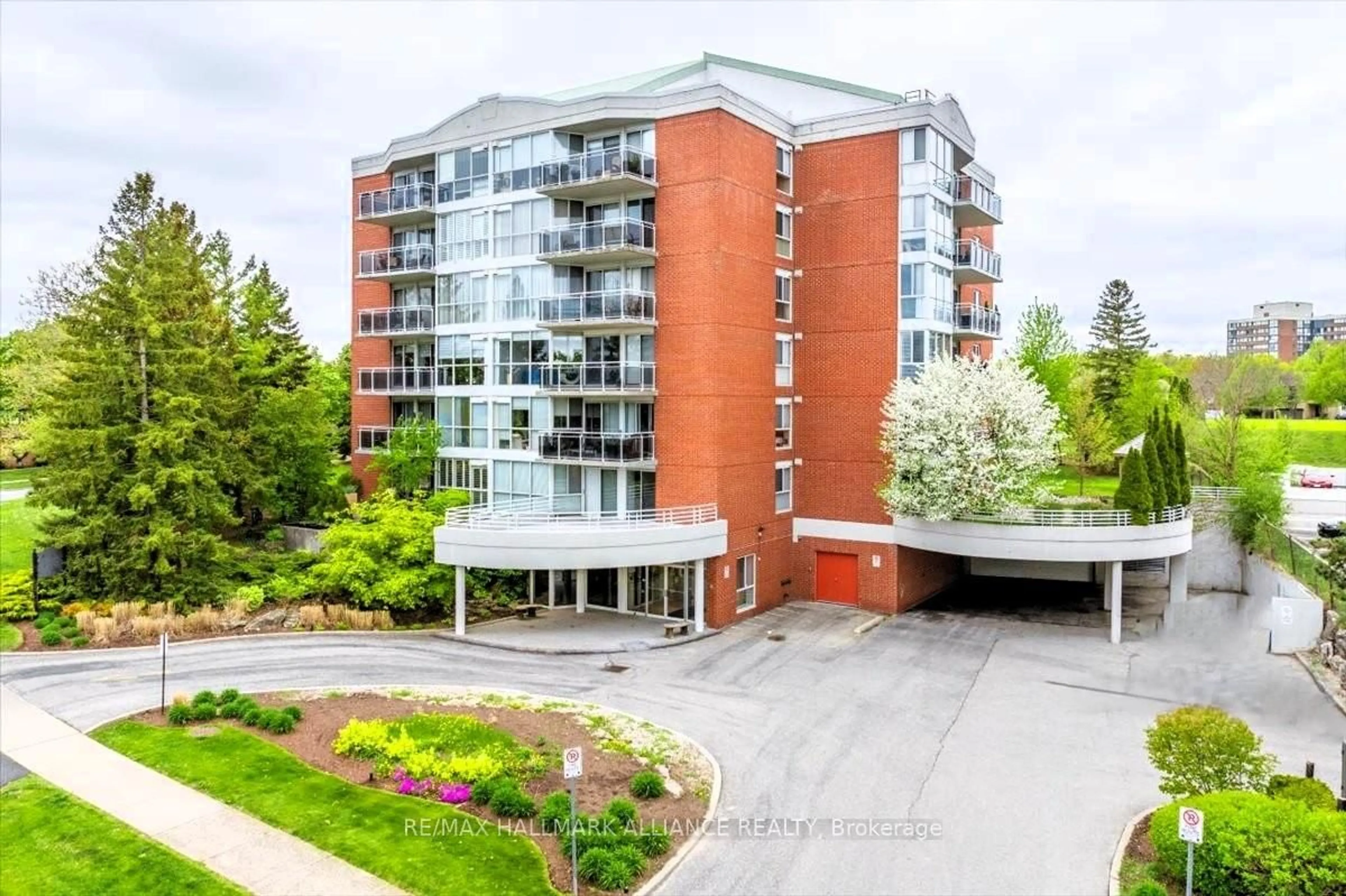 Unknown for 1071 QUEENS Ave #101, Oakville Ontario L6H 2R5