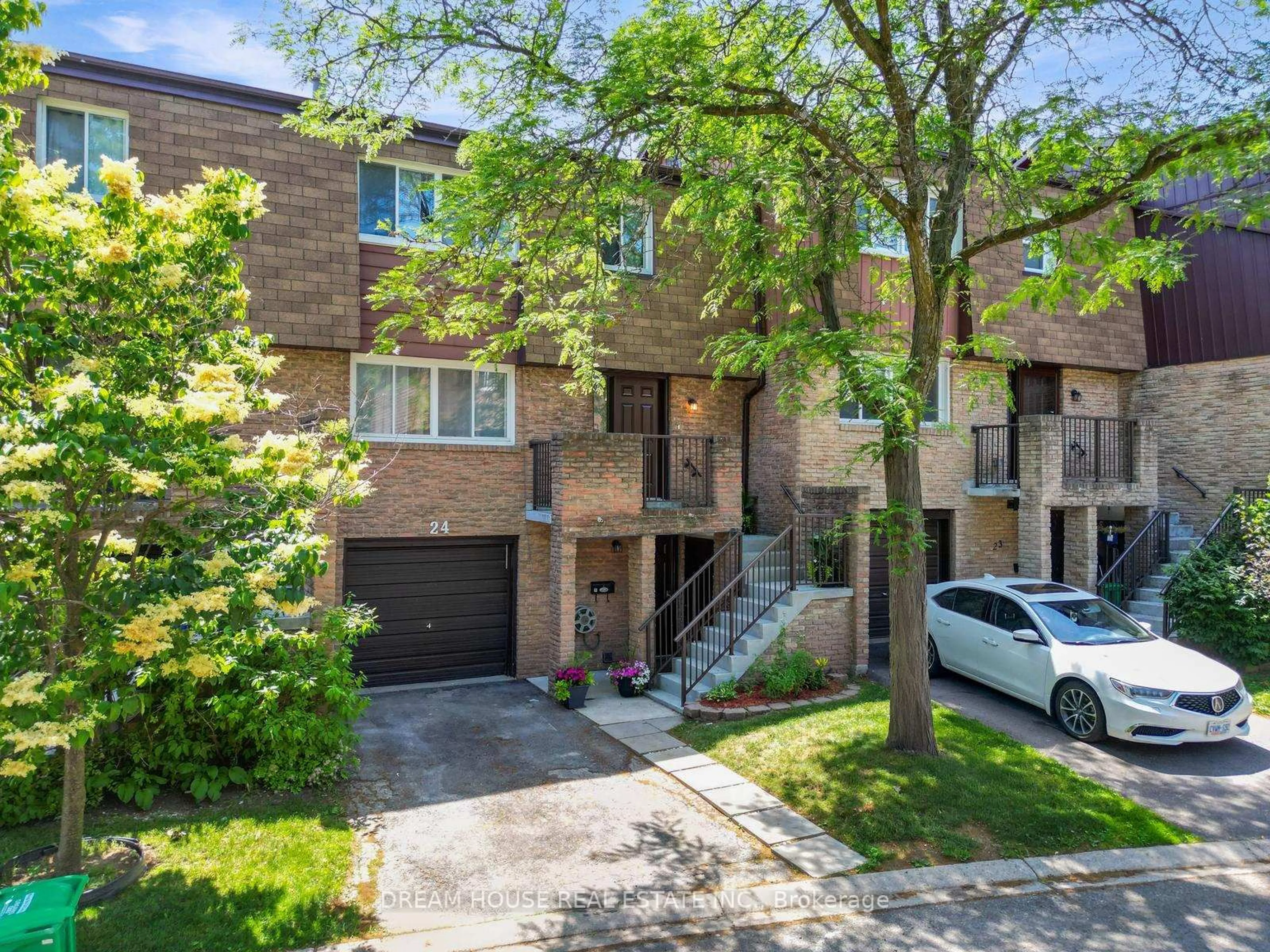 Unknown for 7030 Copenhagen Rd #24, Mississauga Ontario L5N 2P3
