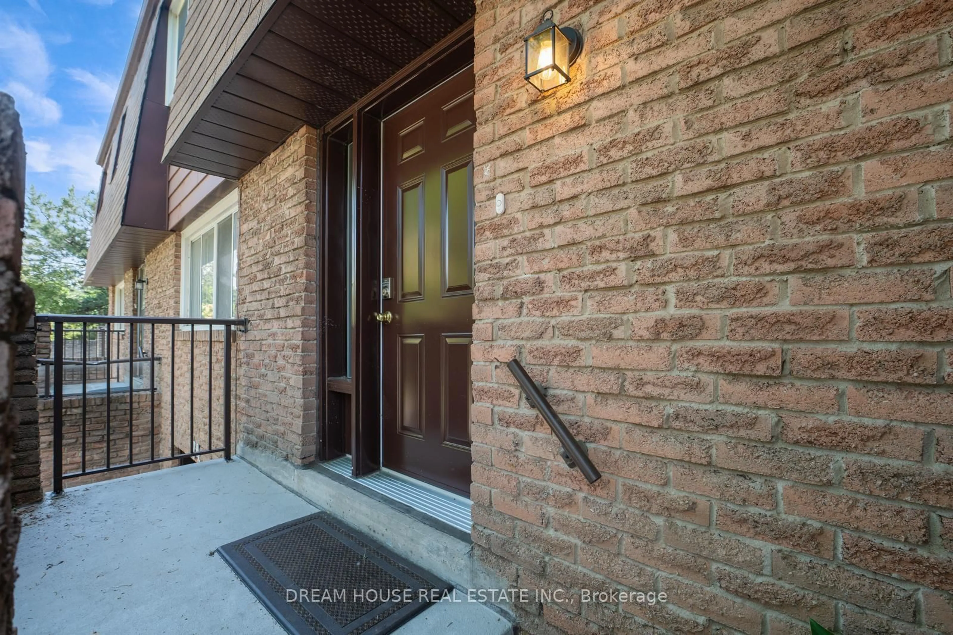 Unknown for 7030 Copenhagen Rd #24, Mississauga Ontario L5N 2P3