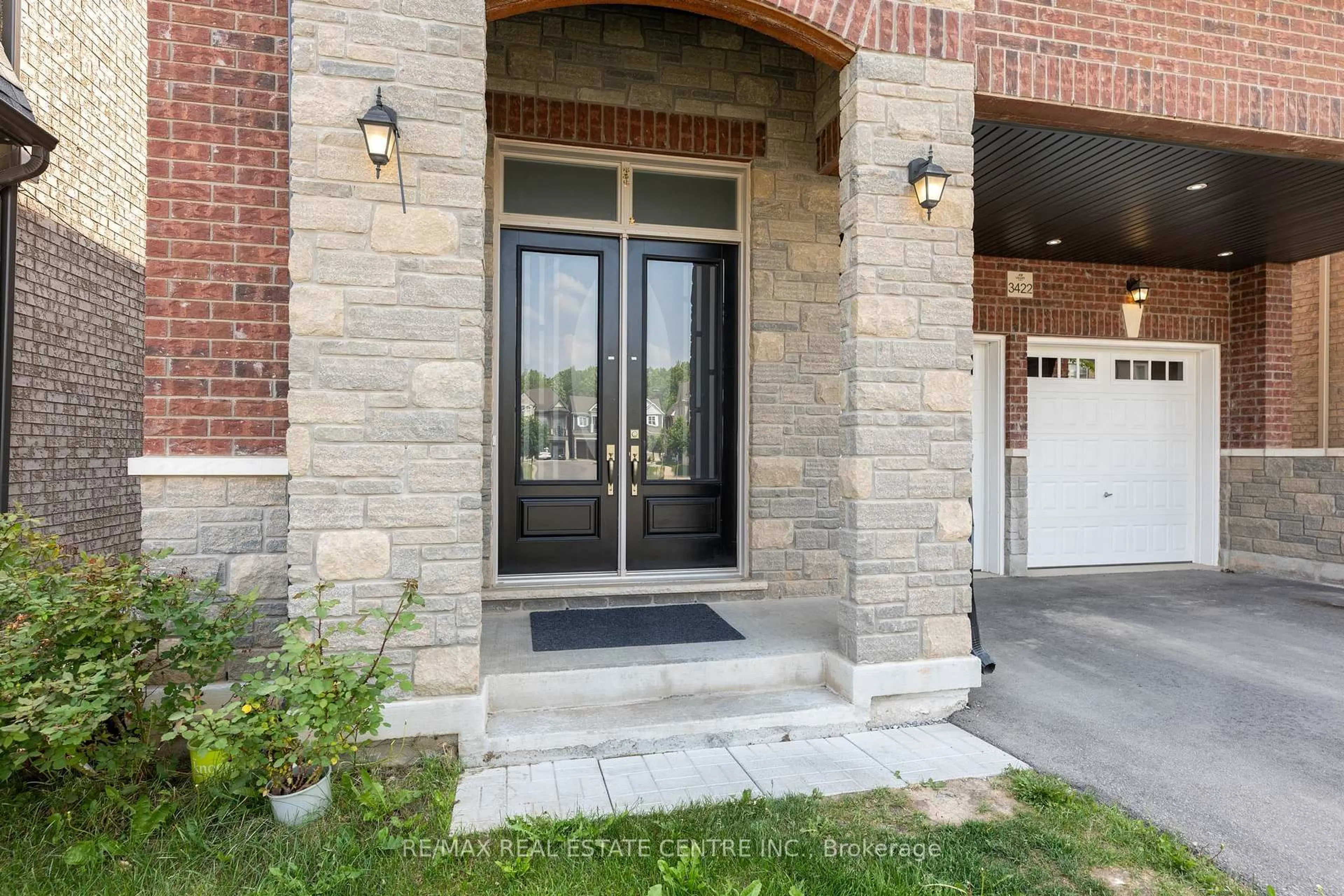 Unknown for 3422 Post Rd, Oakville Ontario L6H 0Y4