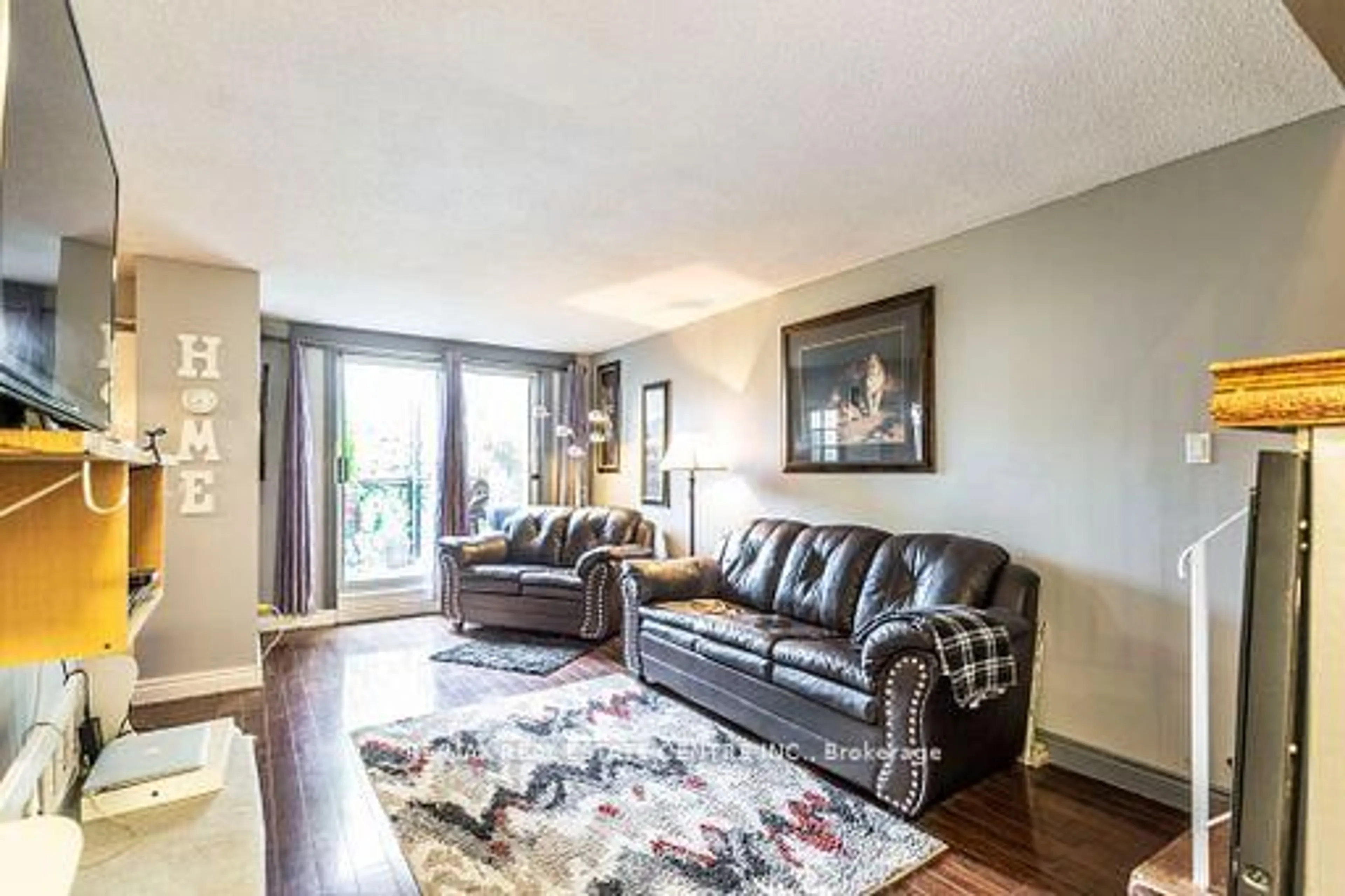 Living room with furniture, unknown for 2095 Roche Crt #124, Mississauga Ontario L5K 2C8