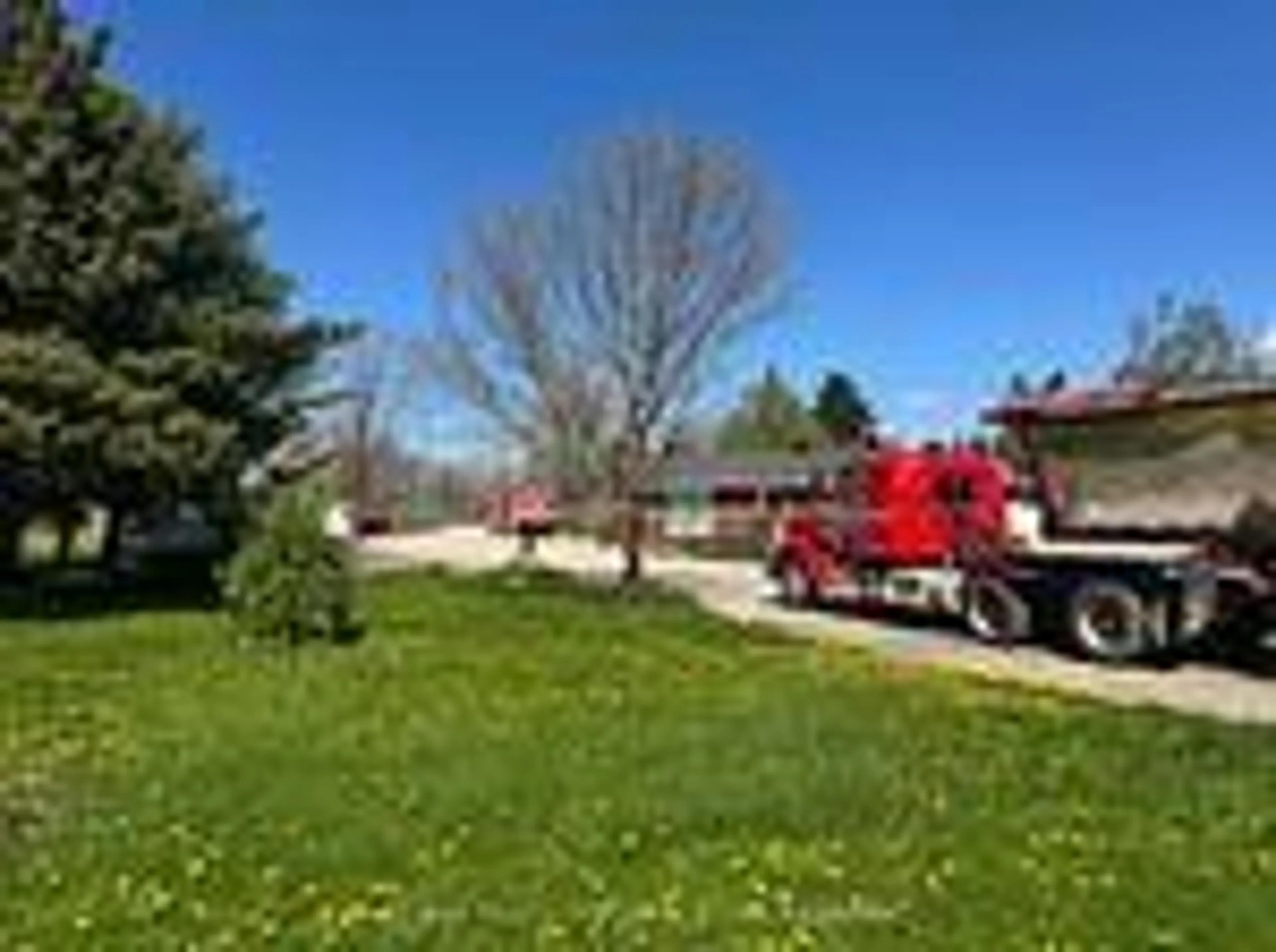 A pic from outside/outdoor area/front of a property/back of a property/a pic from drone, street for 10704 Trafalgar Rd, Halton Hills Ontario L7G 4S5