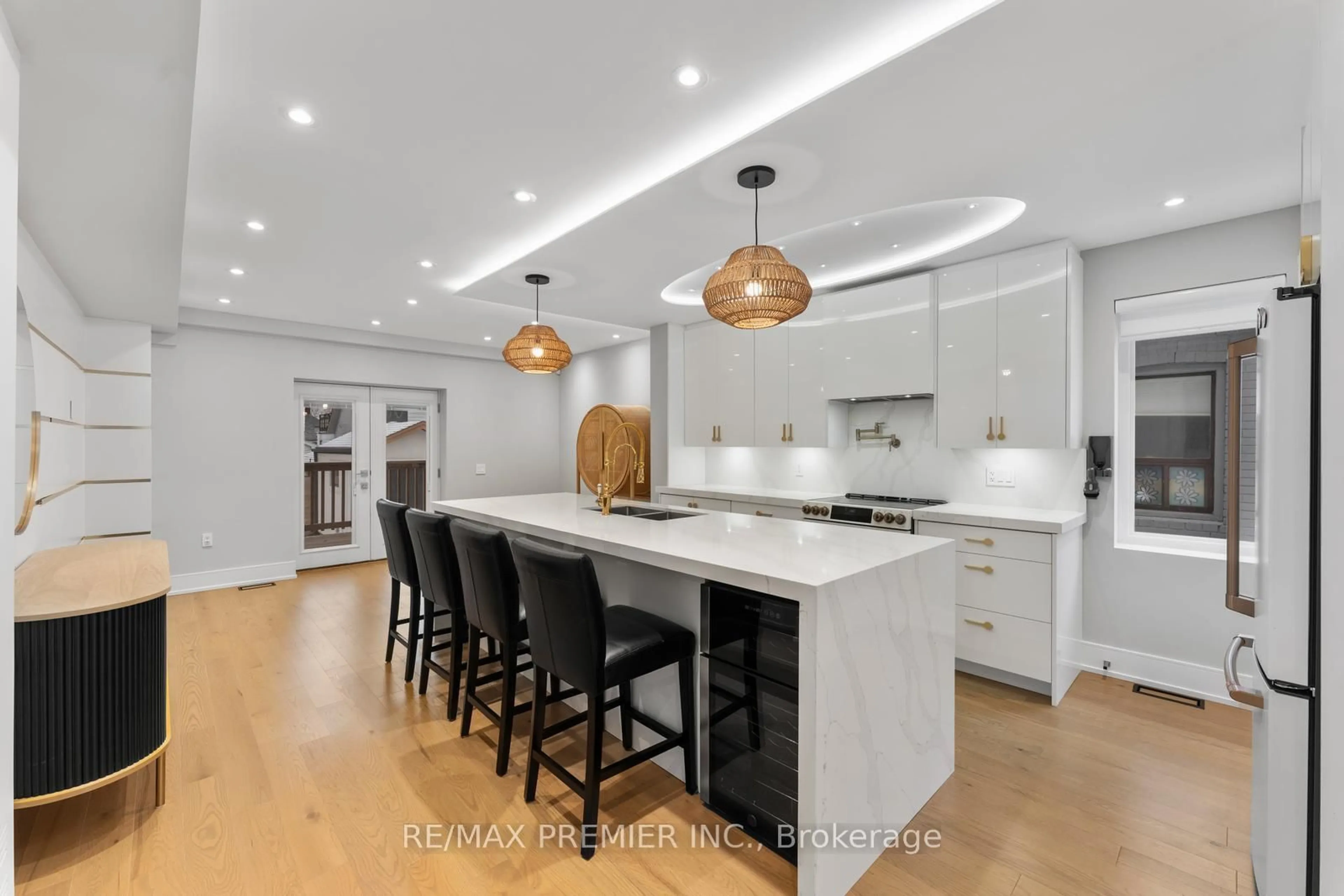 Open concept kitchen, unknown for 26 Seventeenth St, Toronto Ontario M8V 3K3
