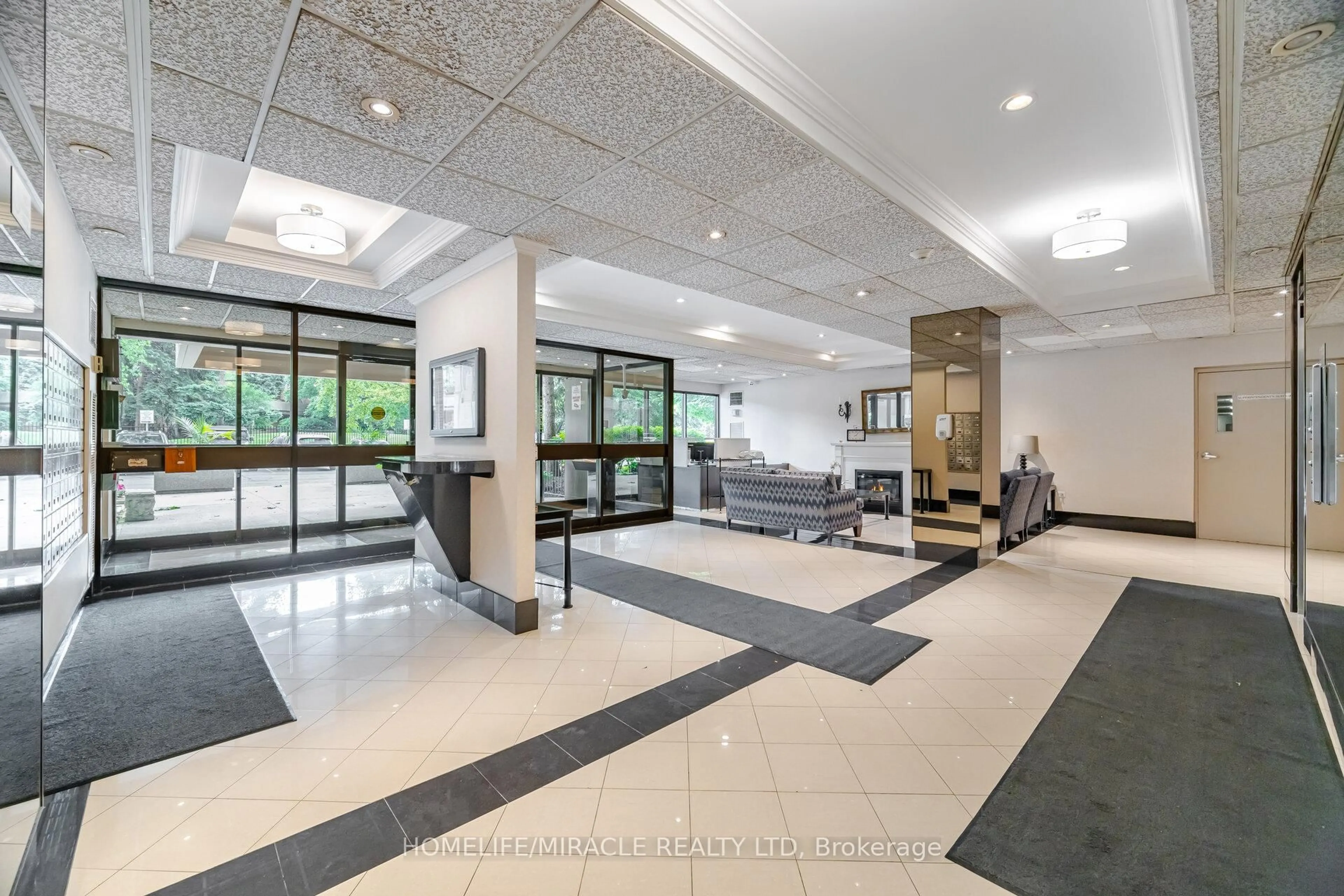 Lobby for 1320 Mississauga valley Blvd #515, Mississauga Ontario L5A 3R6