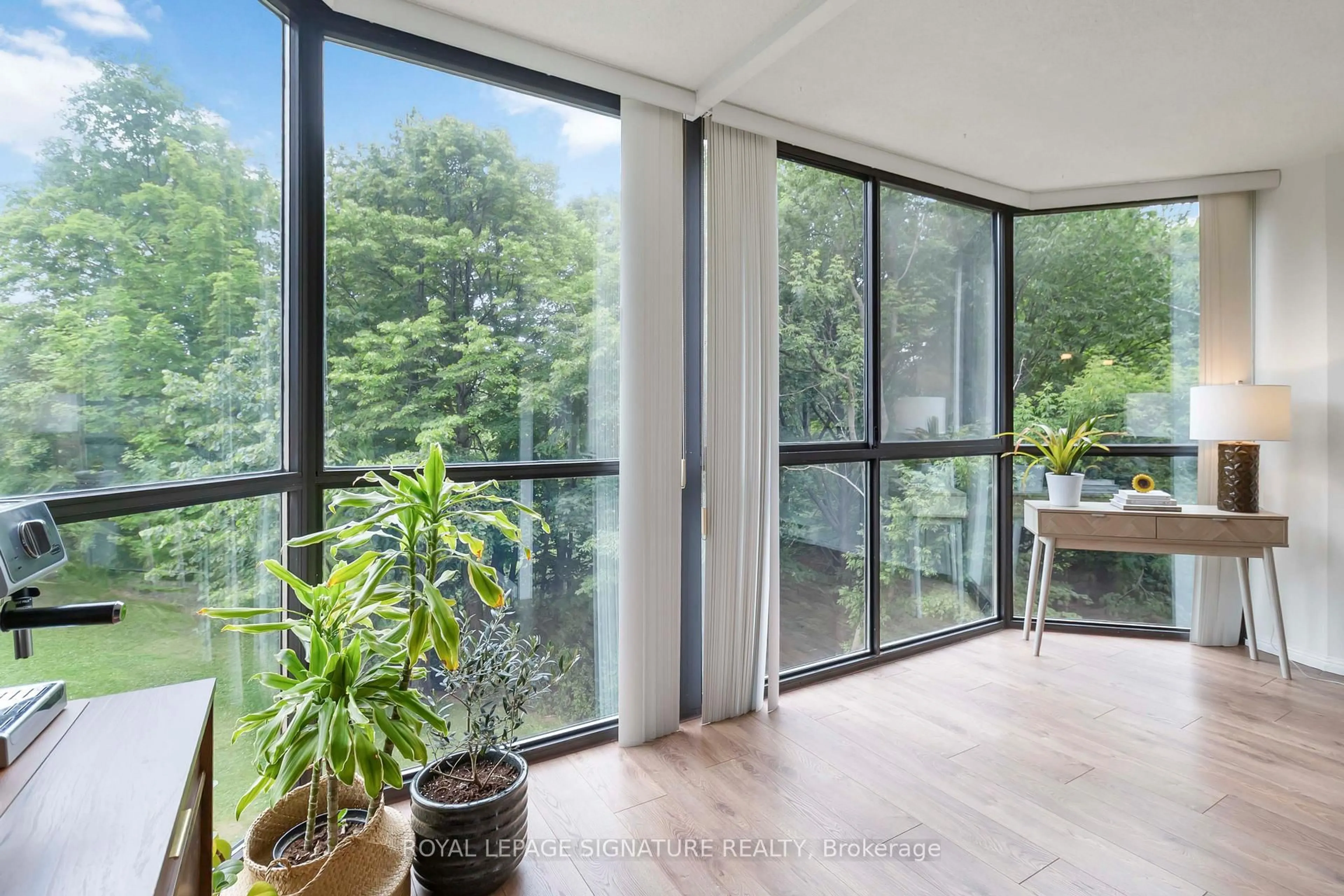 Unknown for 1230 Marlborough Crt #204, Oakville Ontario L6H 3K6