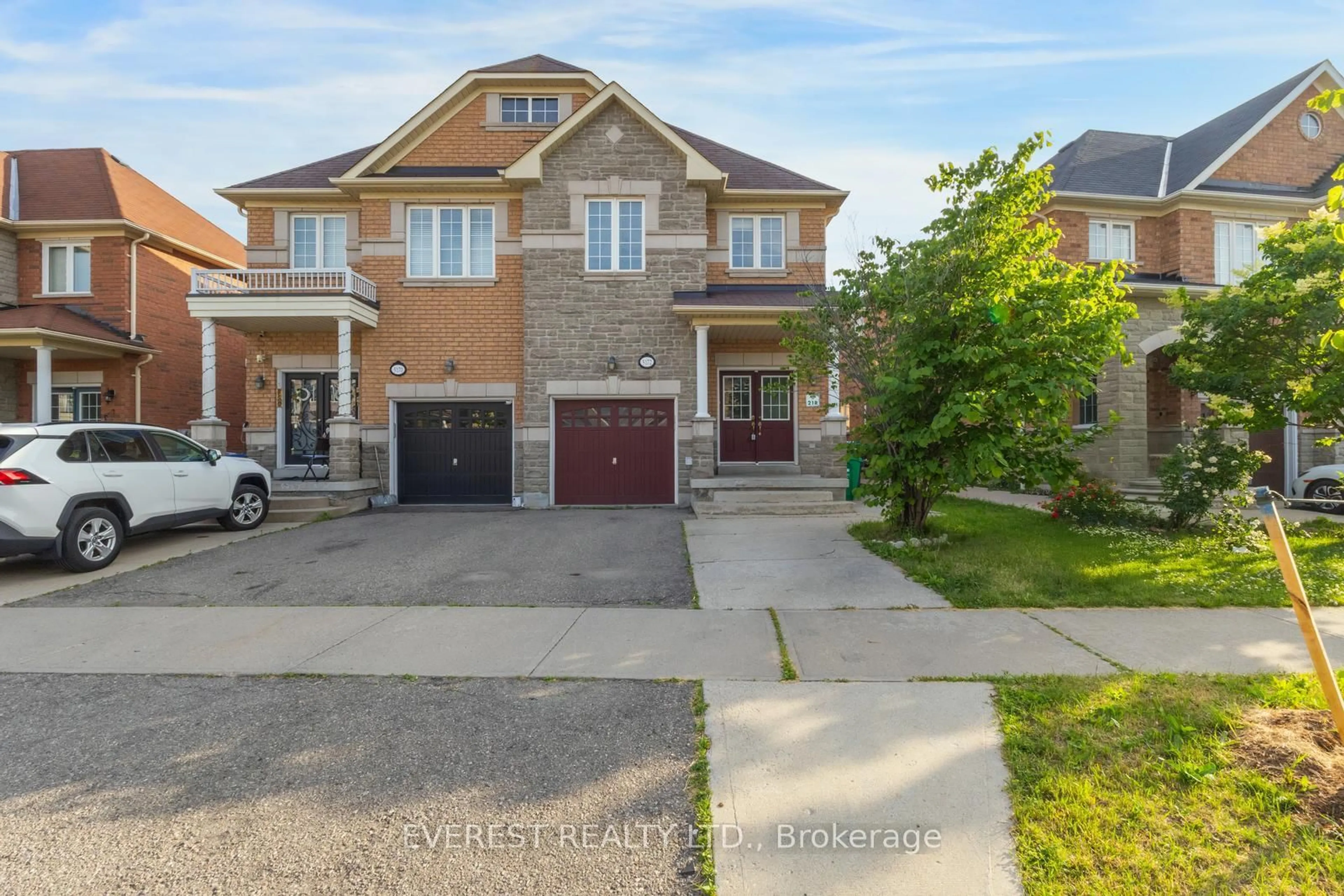 Home with brick exterior material, street for 5172 Nestling Grve, Mississauga Ontario L5M 0L2