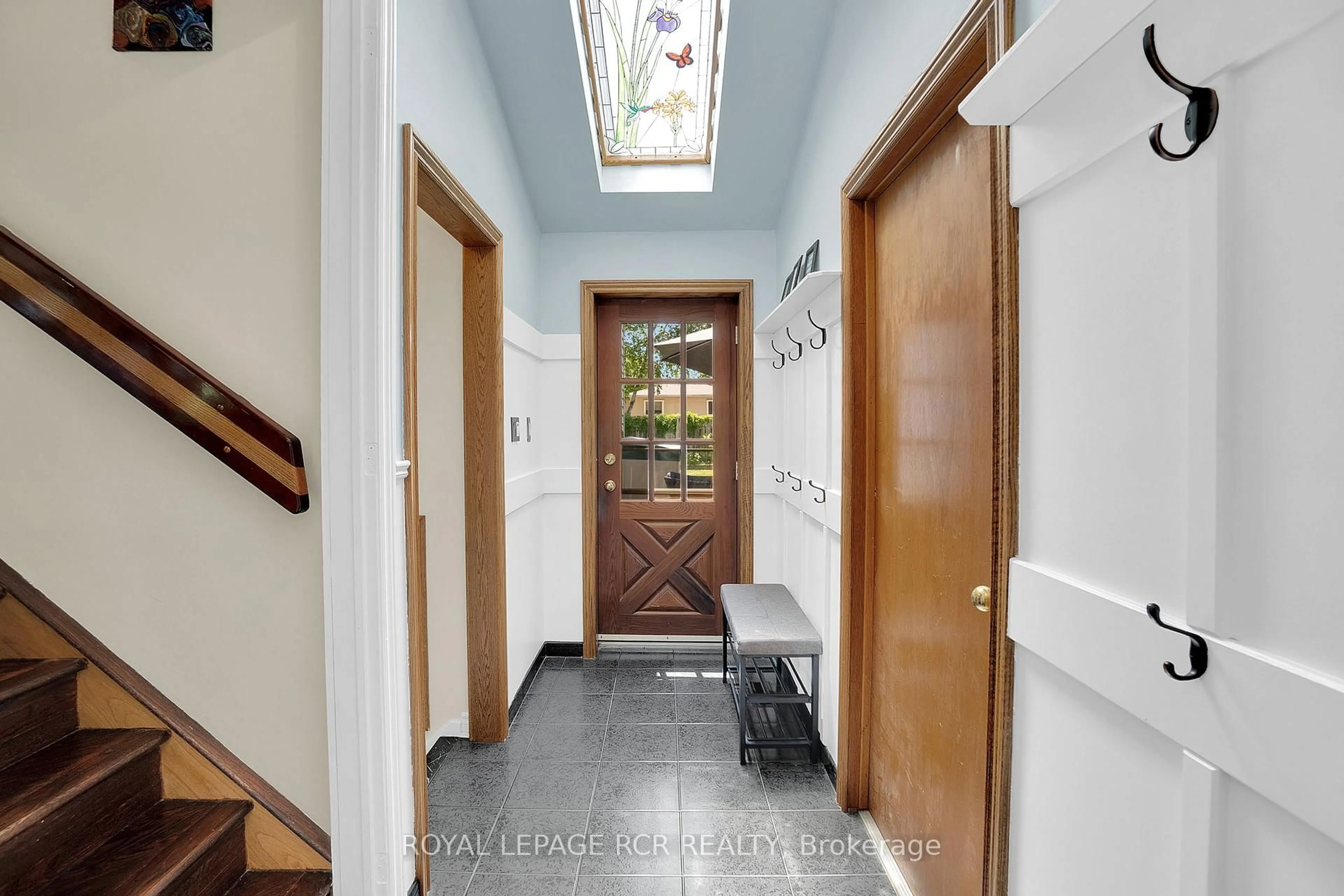 Indoor entryway for 338 Marple Cres, Caledon Ontario L7E 3Y7