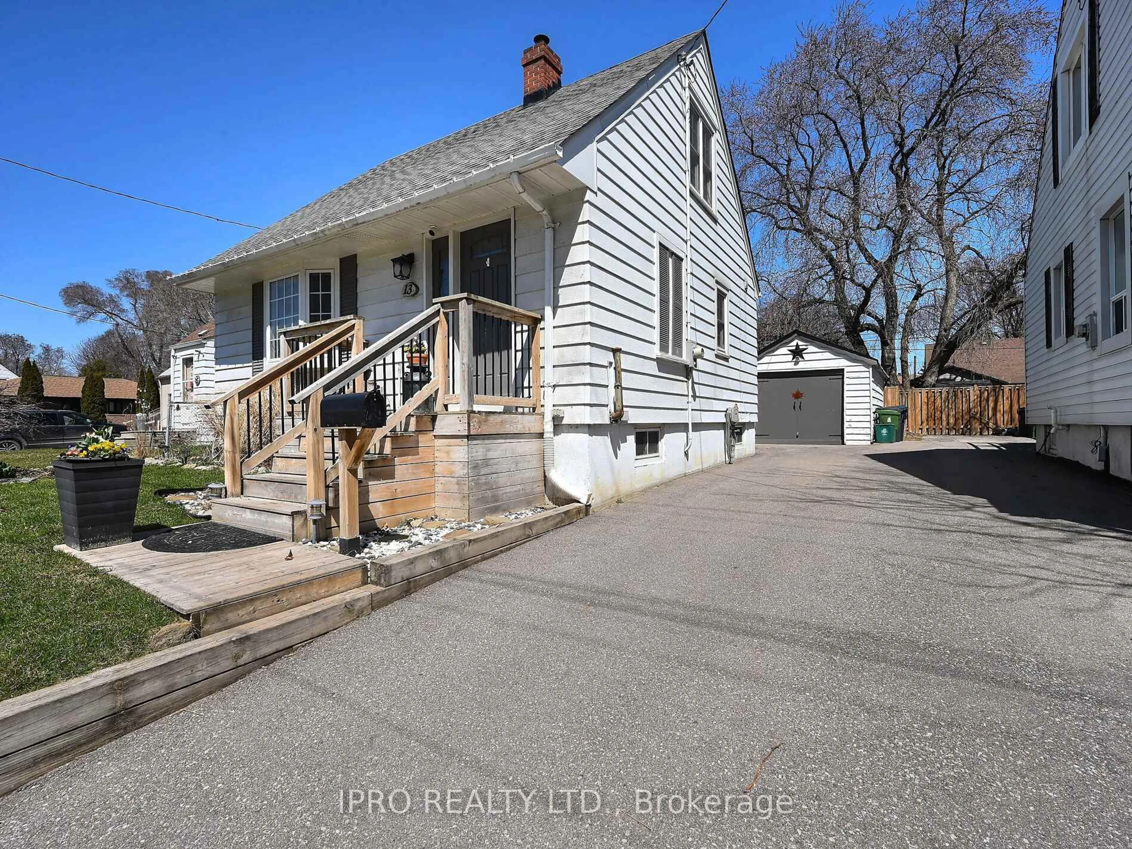 A pic from outside/outdoor area/front of a property/back of a property/a pic from drone, street for 13 Avon Park Dr, Toronto Ontario M8Z 3X3