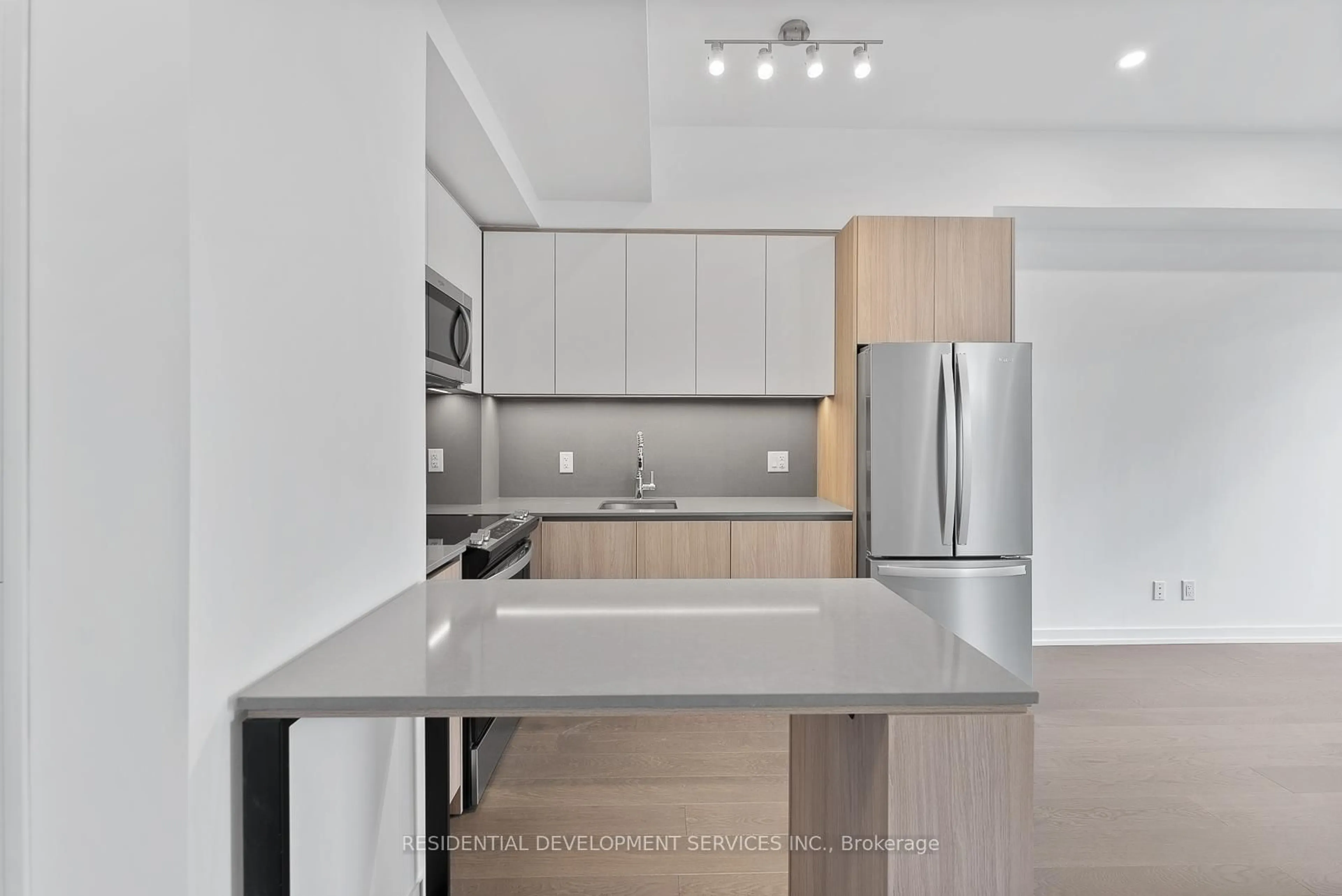 Unknown for 15 Maryport Ave #112, Toronto Ontario M3M 0E2