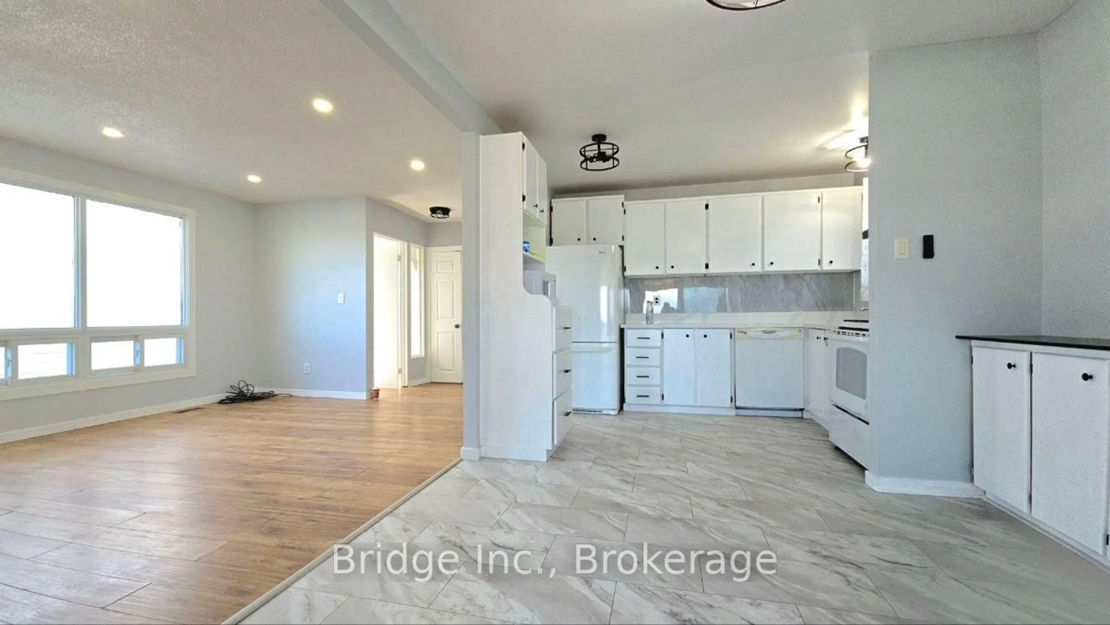Open concept kitchen, ceramic/tile floor for 1 Hedgeson Crt, Brampton Ontario L6S 1P2